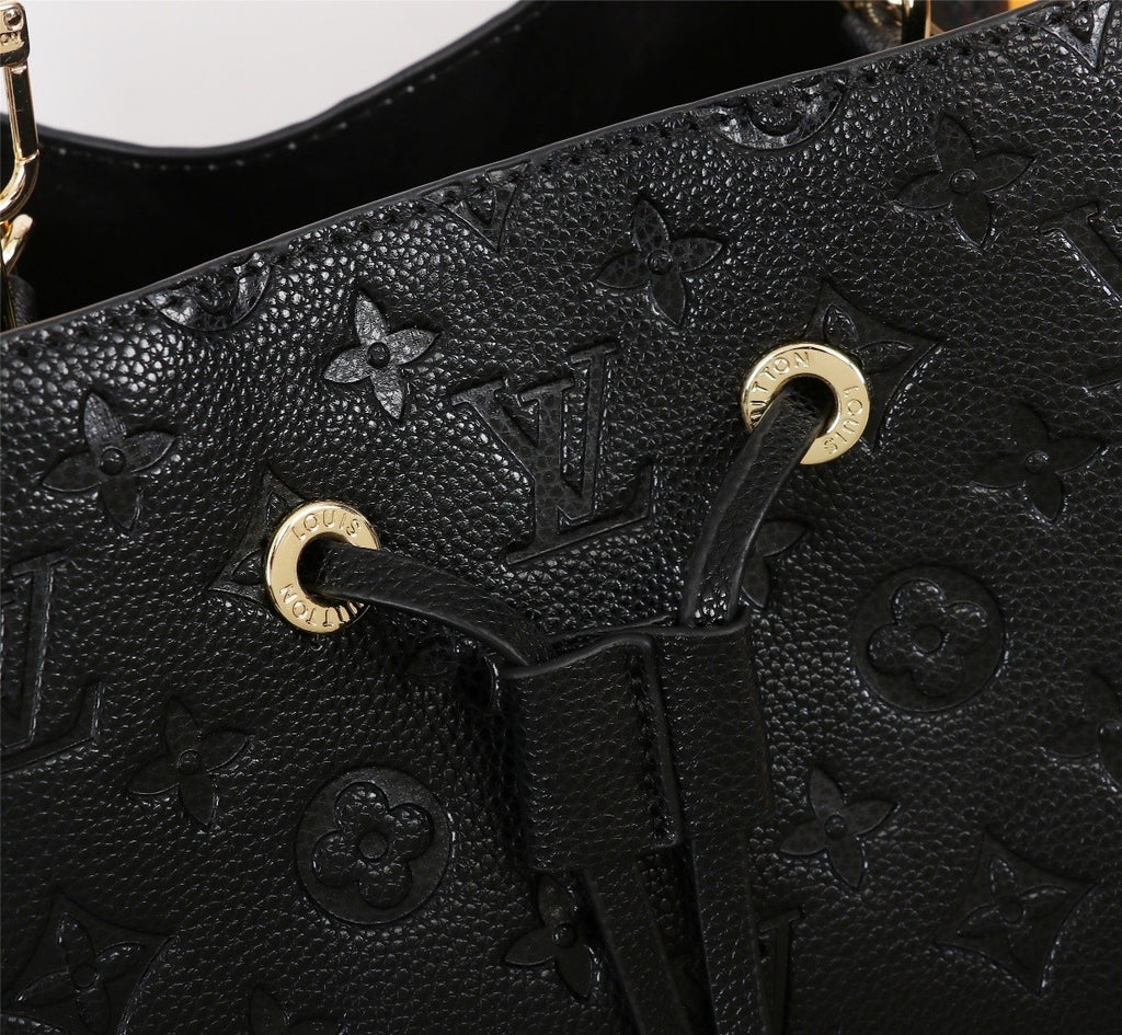 B12X73E60 Popular leather bag 