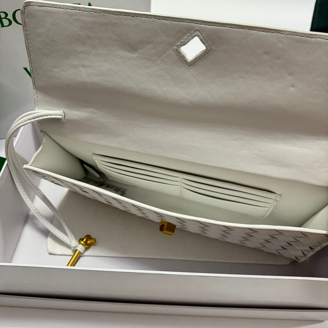 B1X44A380 Popular  leather bag 
