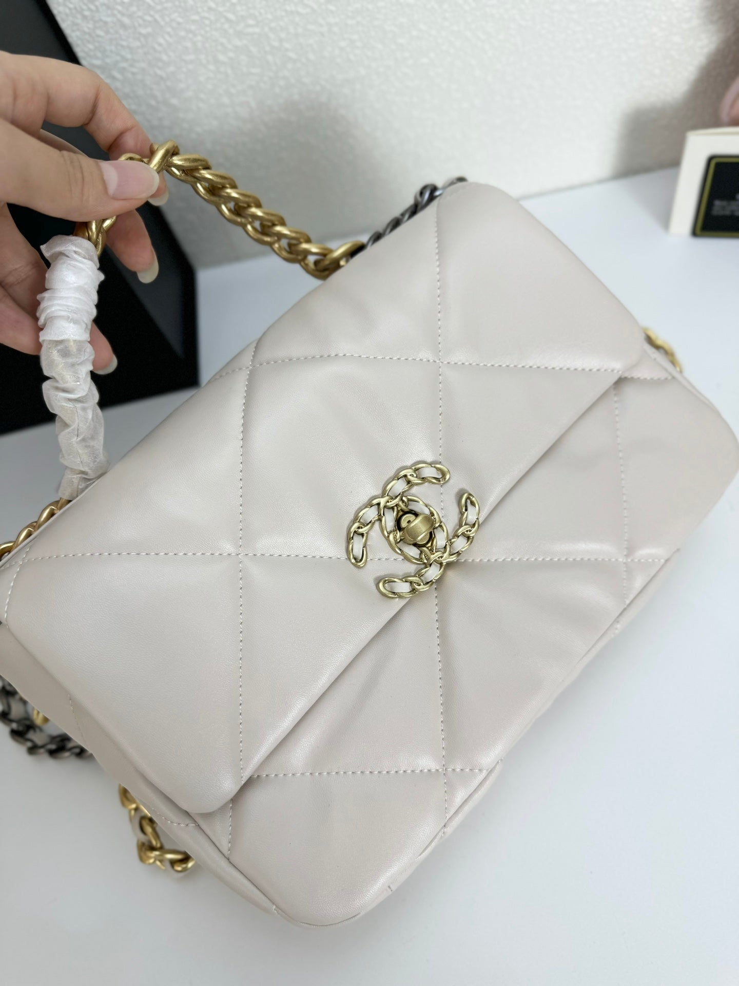 B1R25C85 Popular leather bag