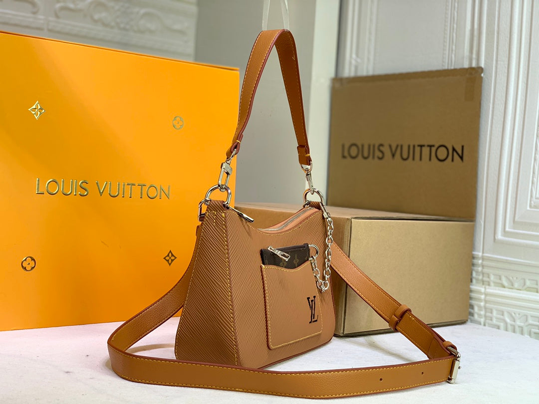B1X43E52 Popular  leather bag 