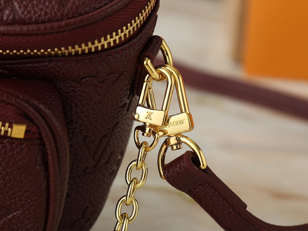 B1P46E72 Popular leather bag