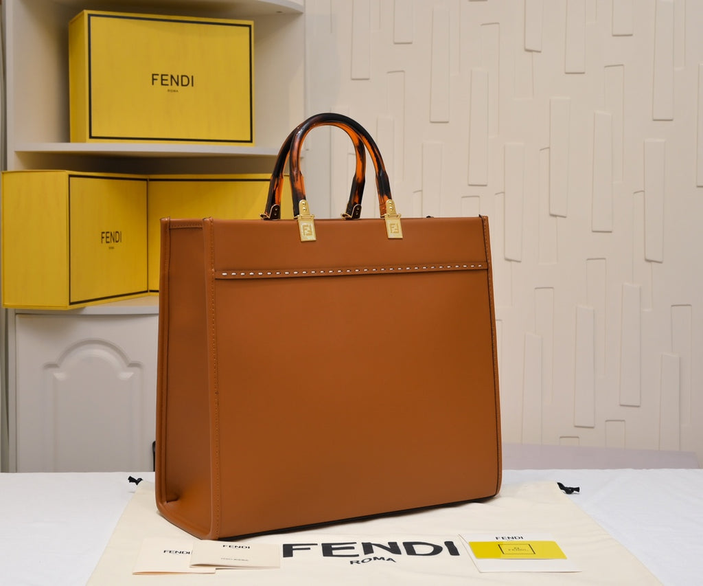 B1P36F104 Popular leather bag