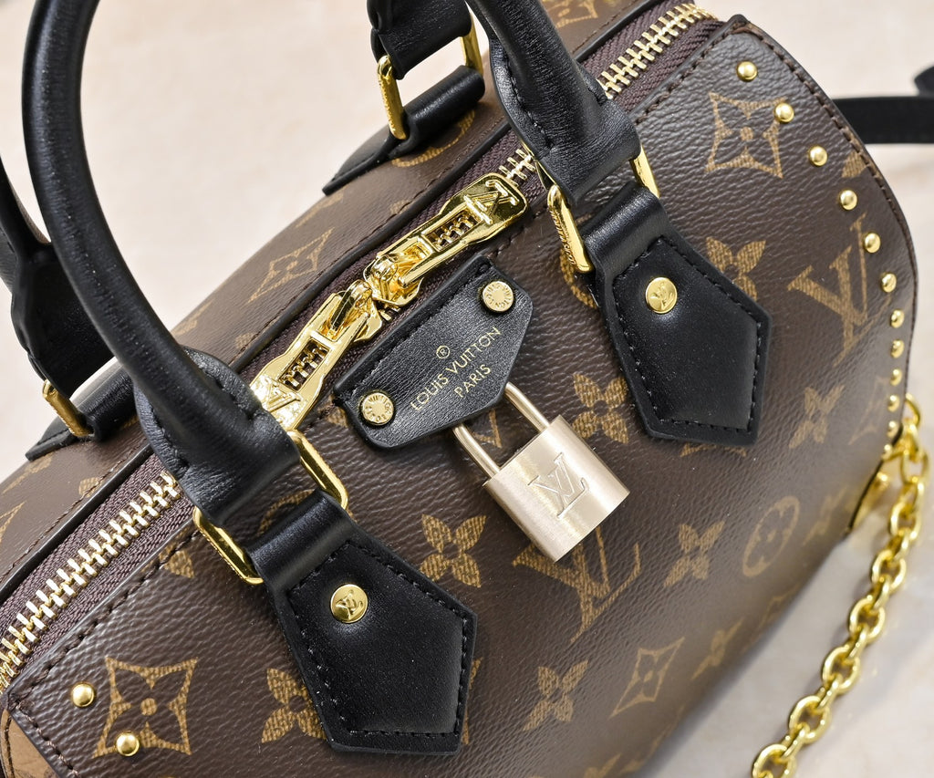 B1N36E5 Popular leather bag