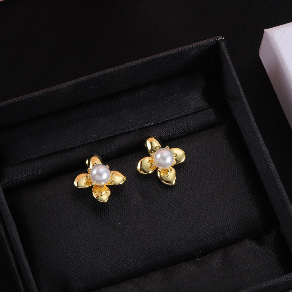 X1Z64A526E Popular Earrings