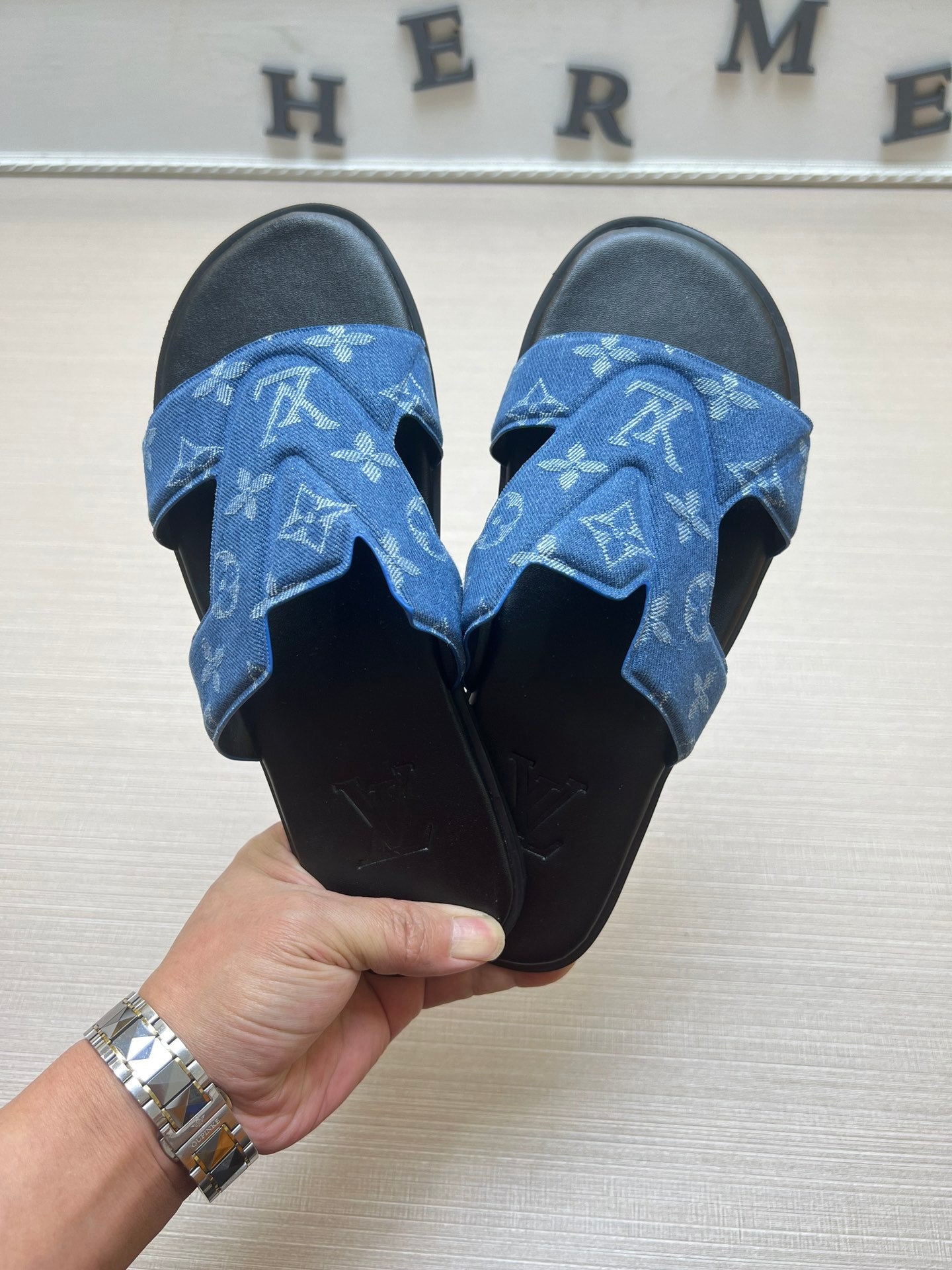 Z5ZE32 Popular slippers