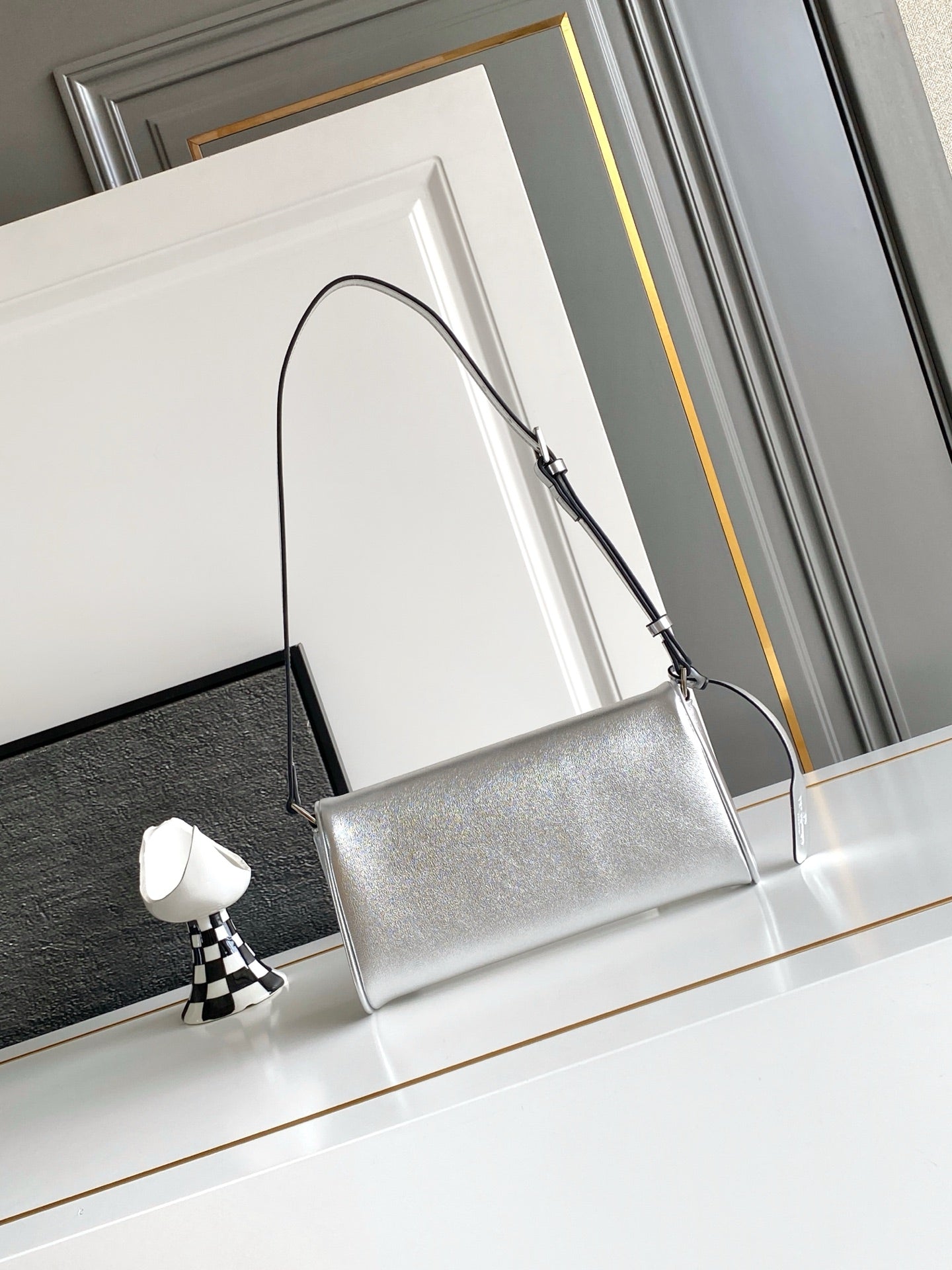 B1R76VL33 Popular leather bag