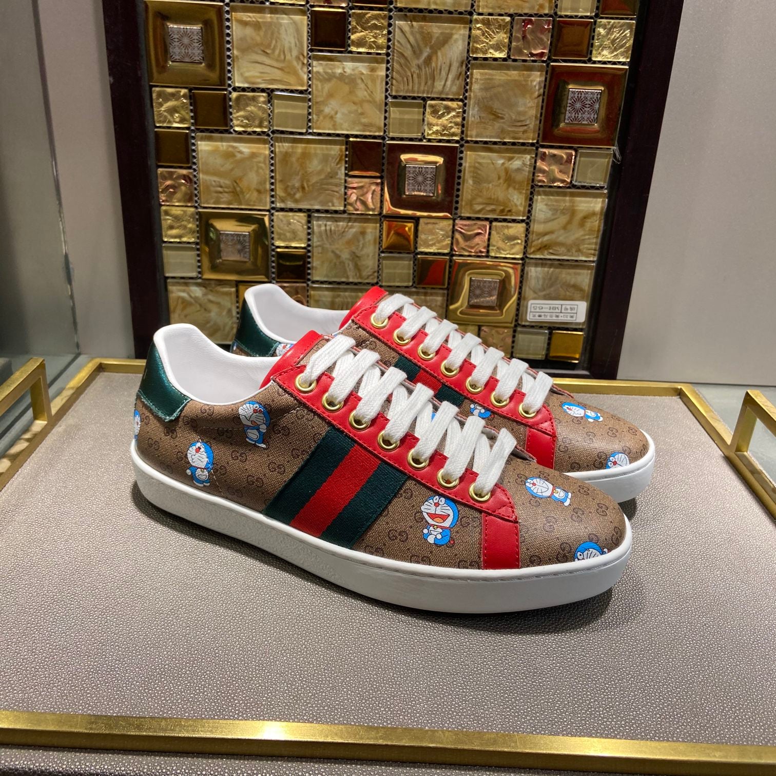 Z2Q105B196 Popular high-quality Shoes