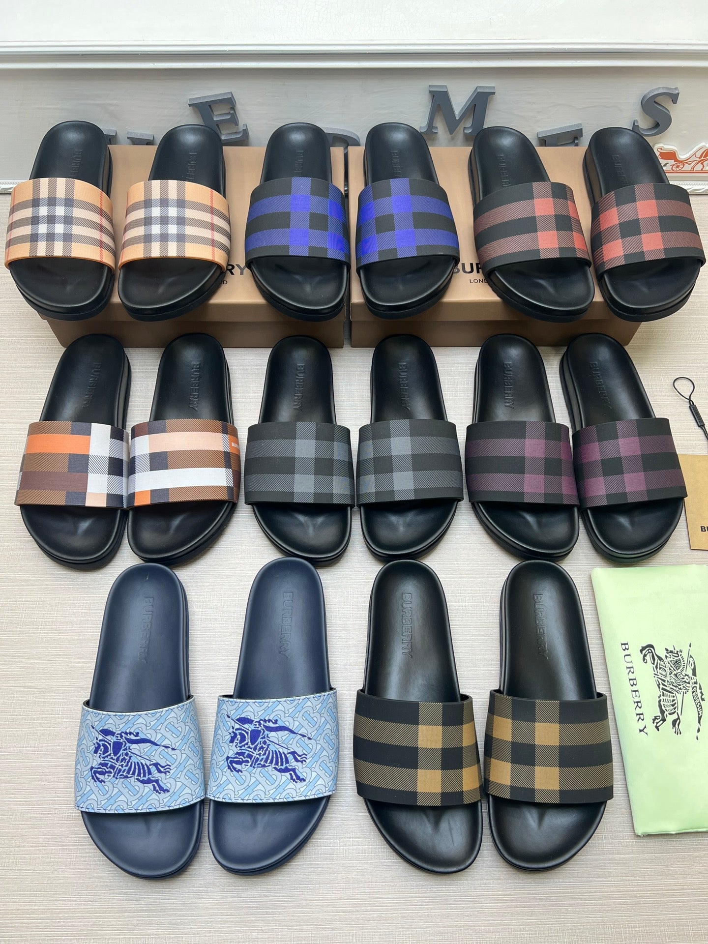 Z5ZR119 Popular slippers