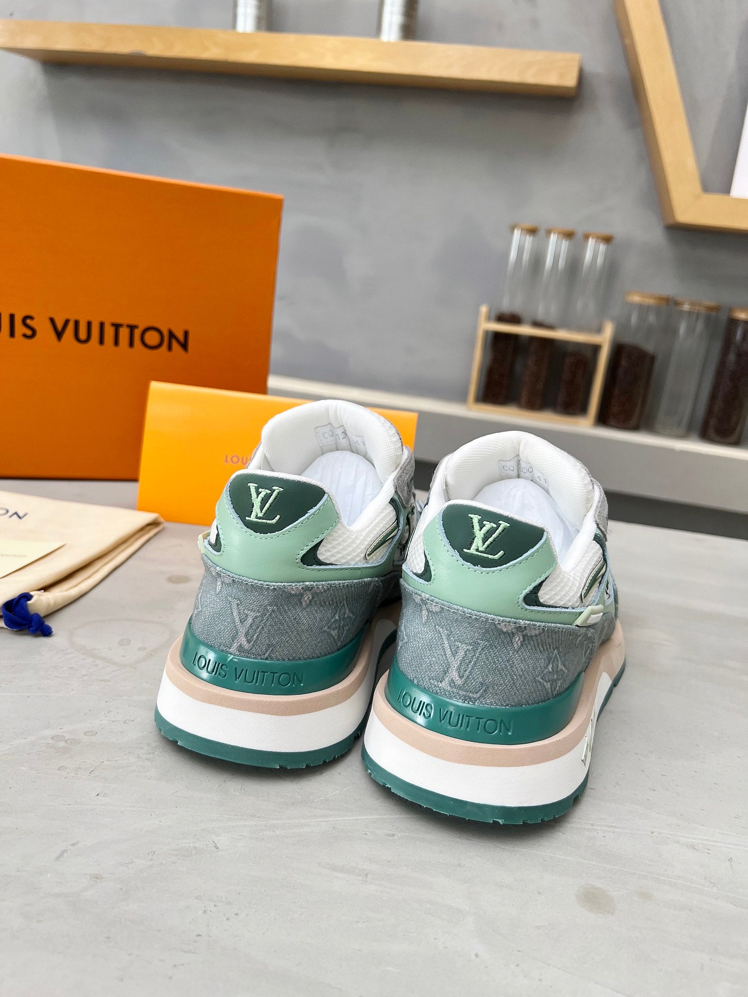 Z2Q105E229 Popular high-quality  Shoes