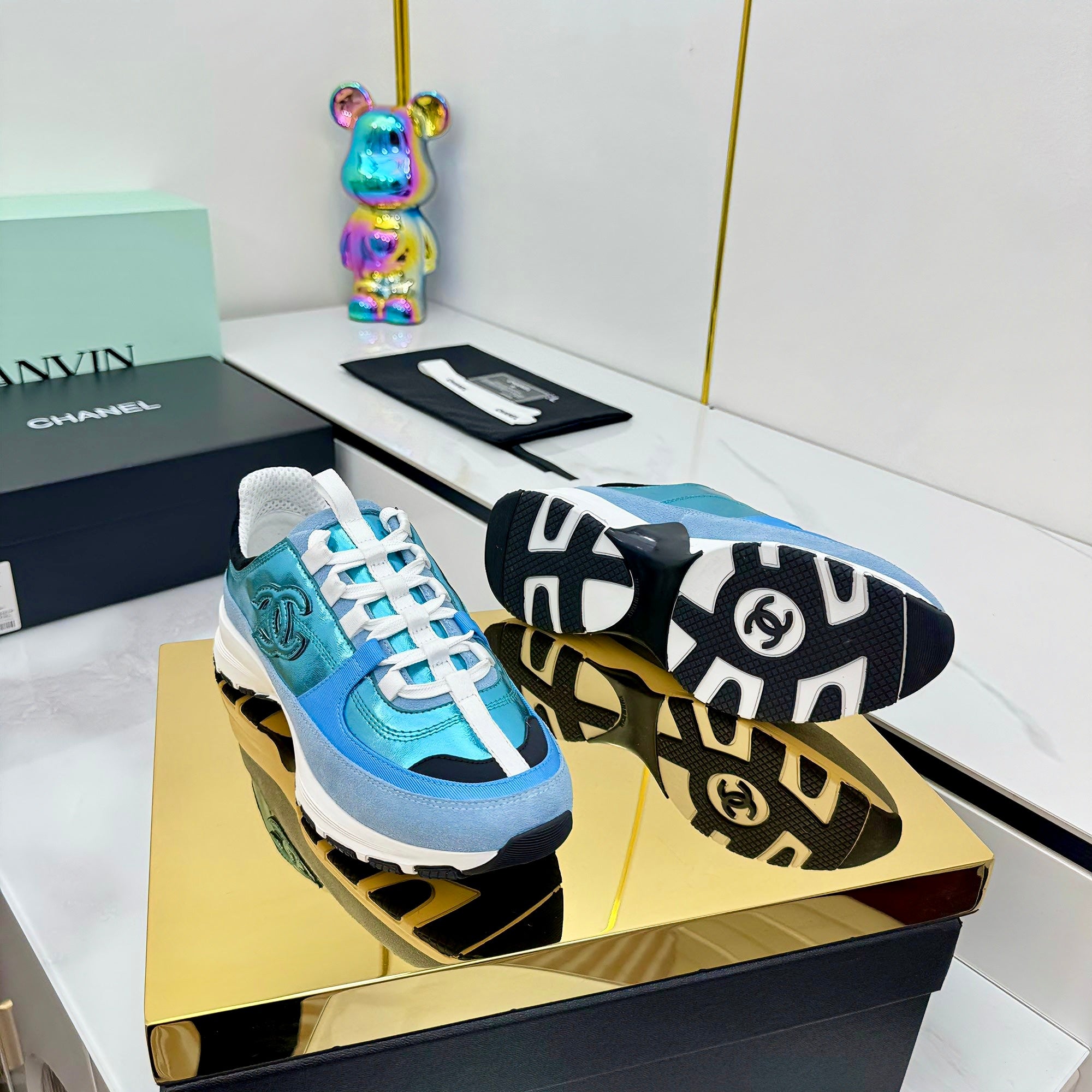 Z2R85C7  Popular high quality shoes