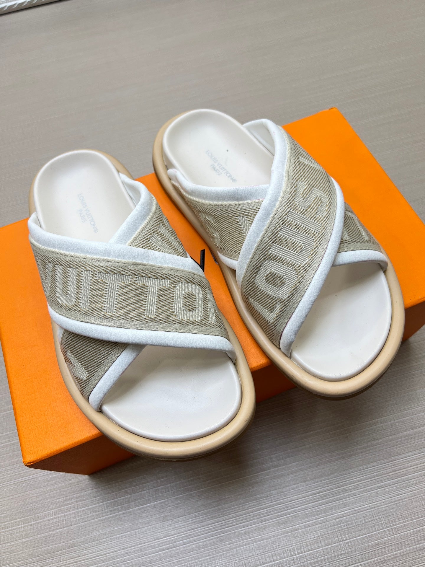 Z5Z35E271 Popular Slippers