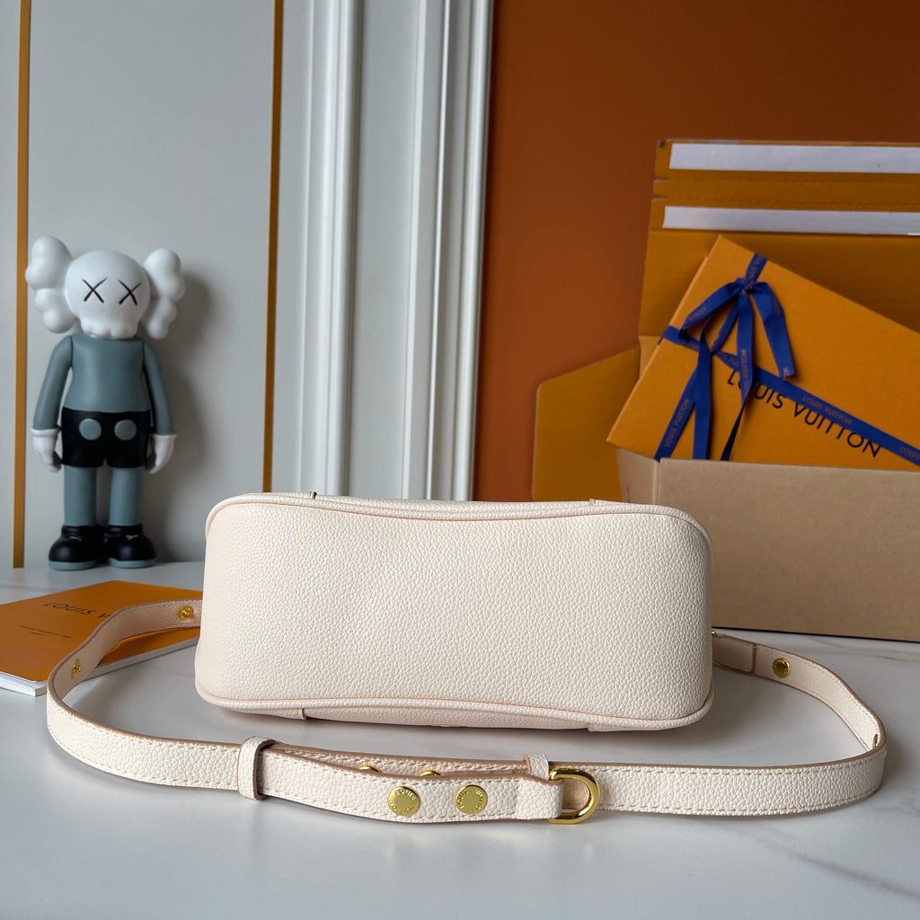 B1R76E04 Popular bag