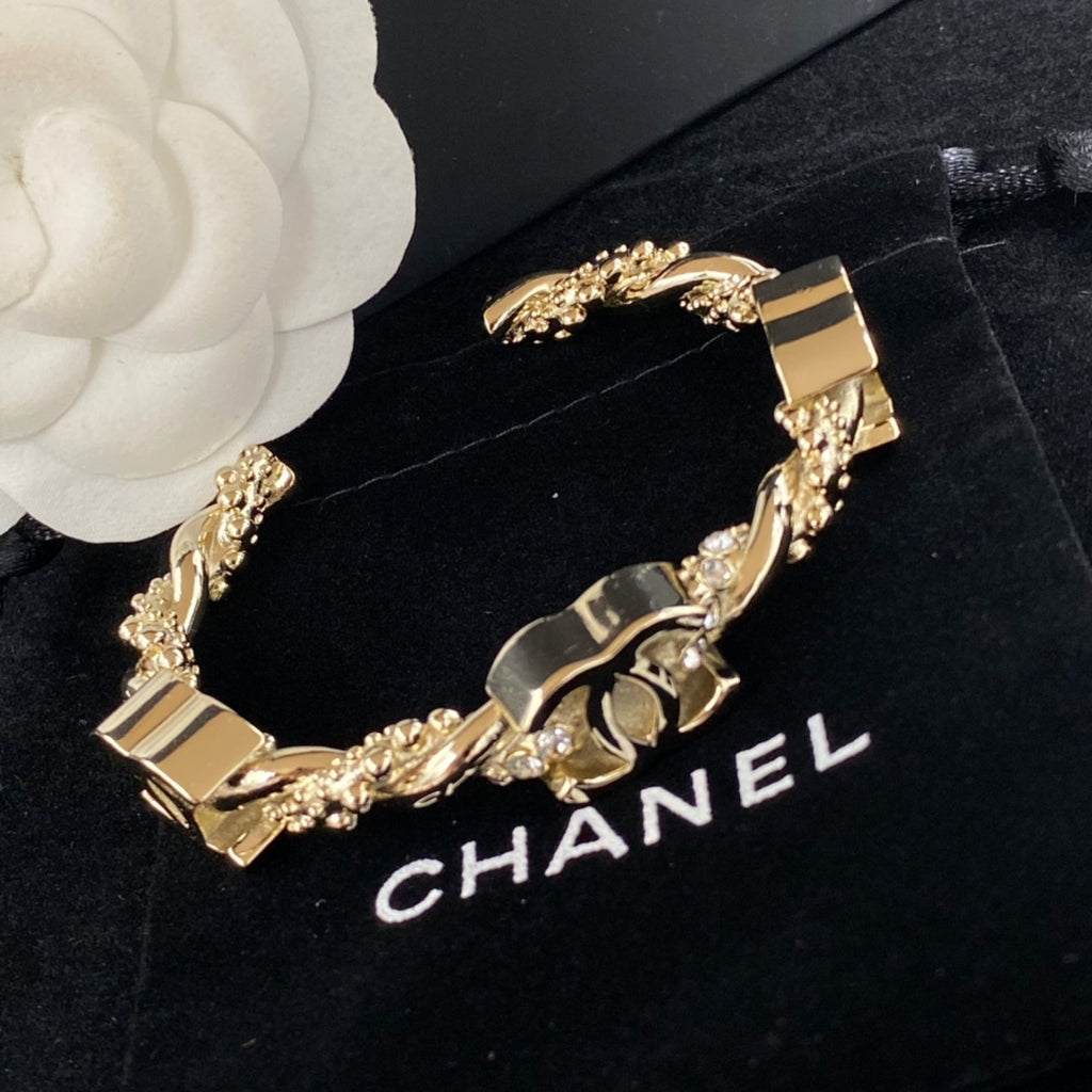 X1X24C578K  Popular Bracelets
