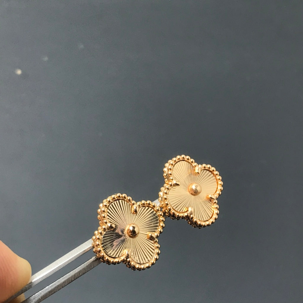 X5X63VA196E Popular  Earrings