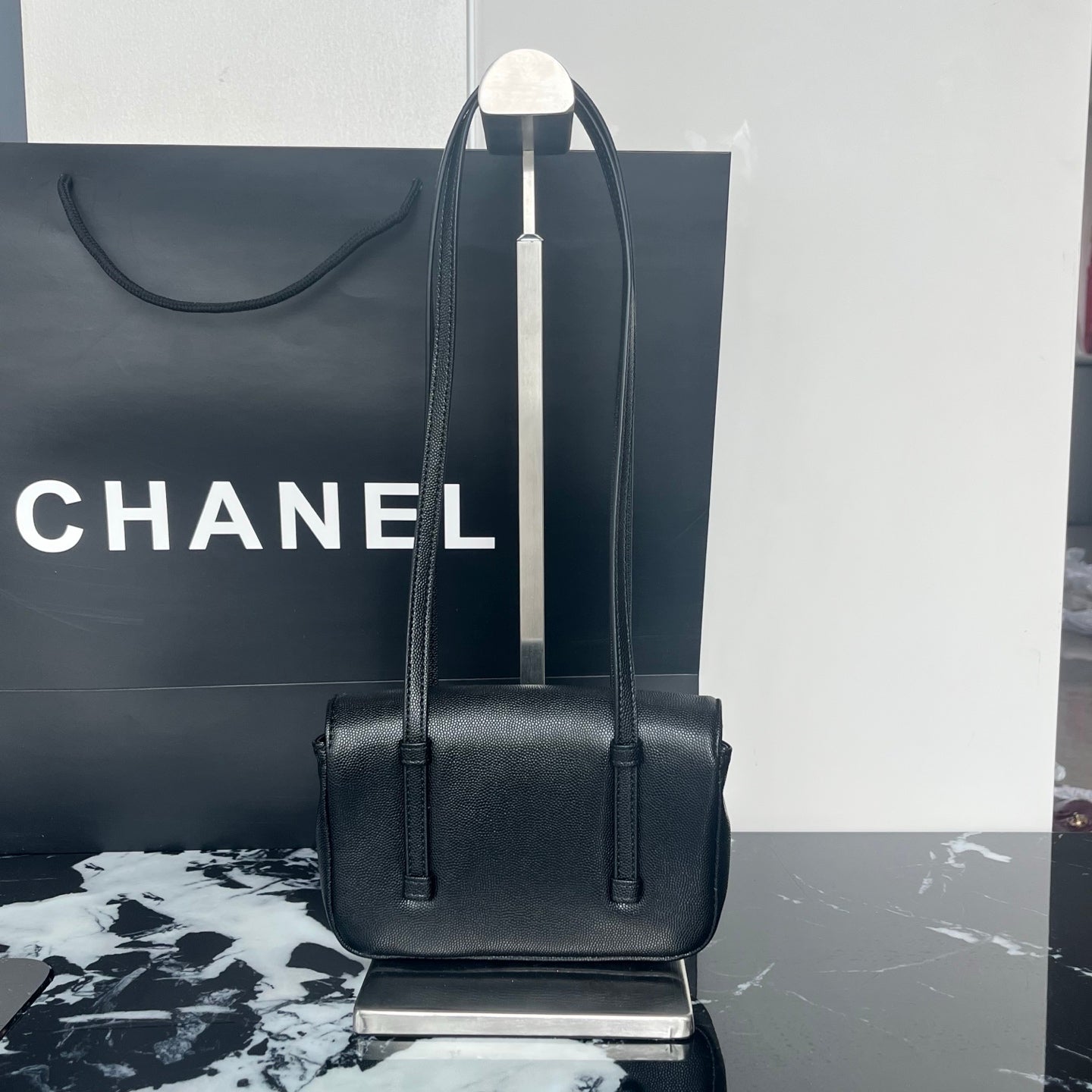 B1X46C1 Popular leather bag