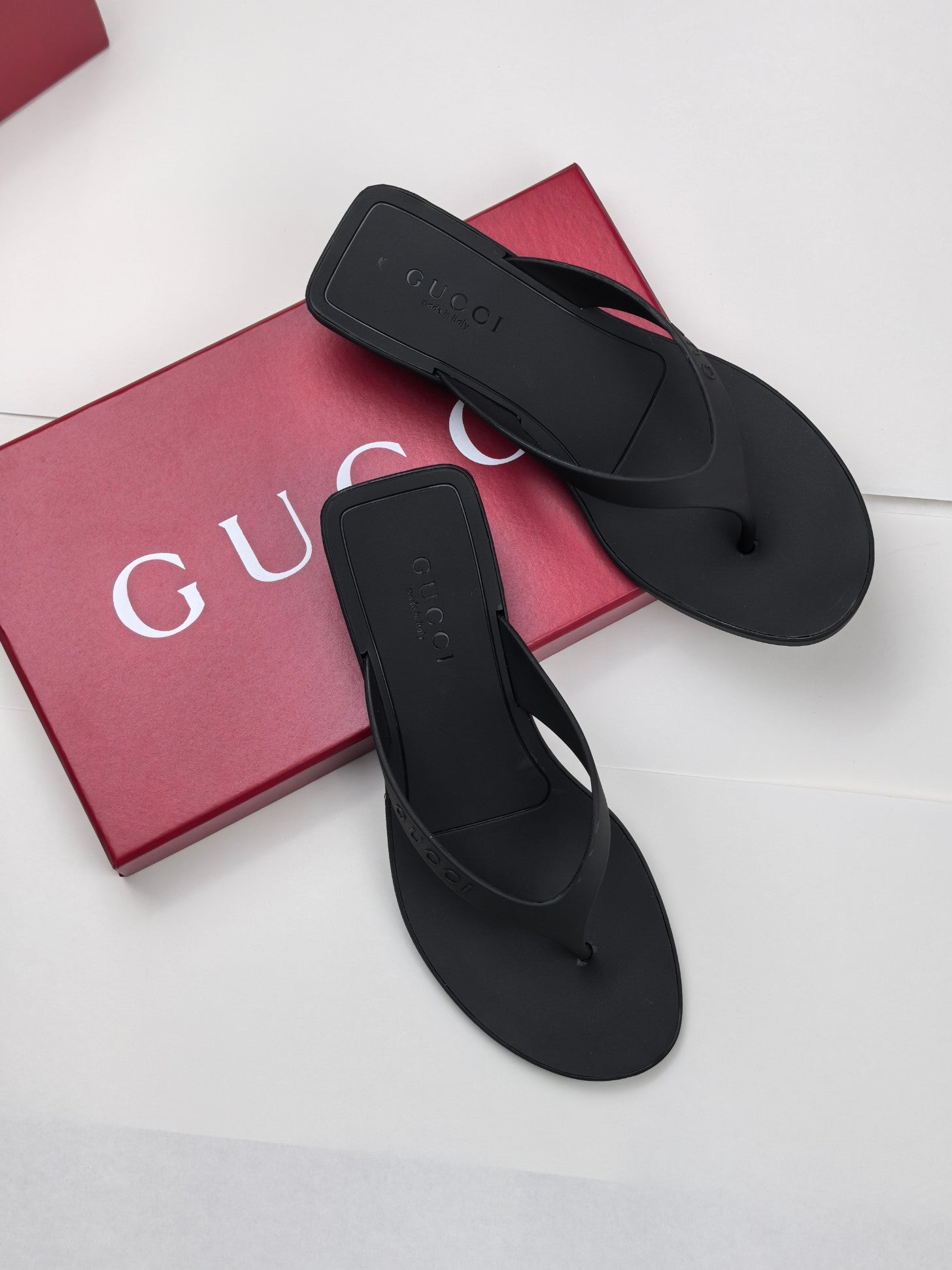 Z2X66B66  Popular high-quality slippers