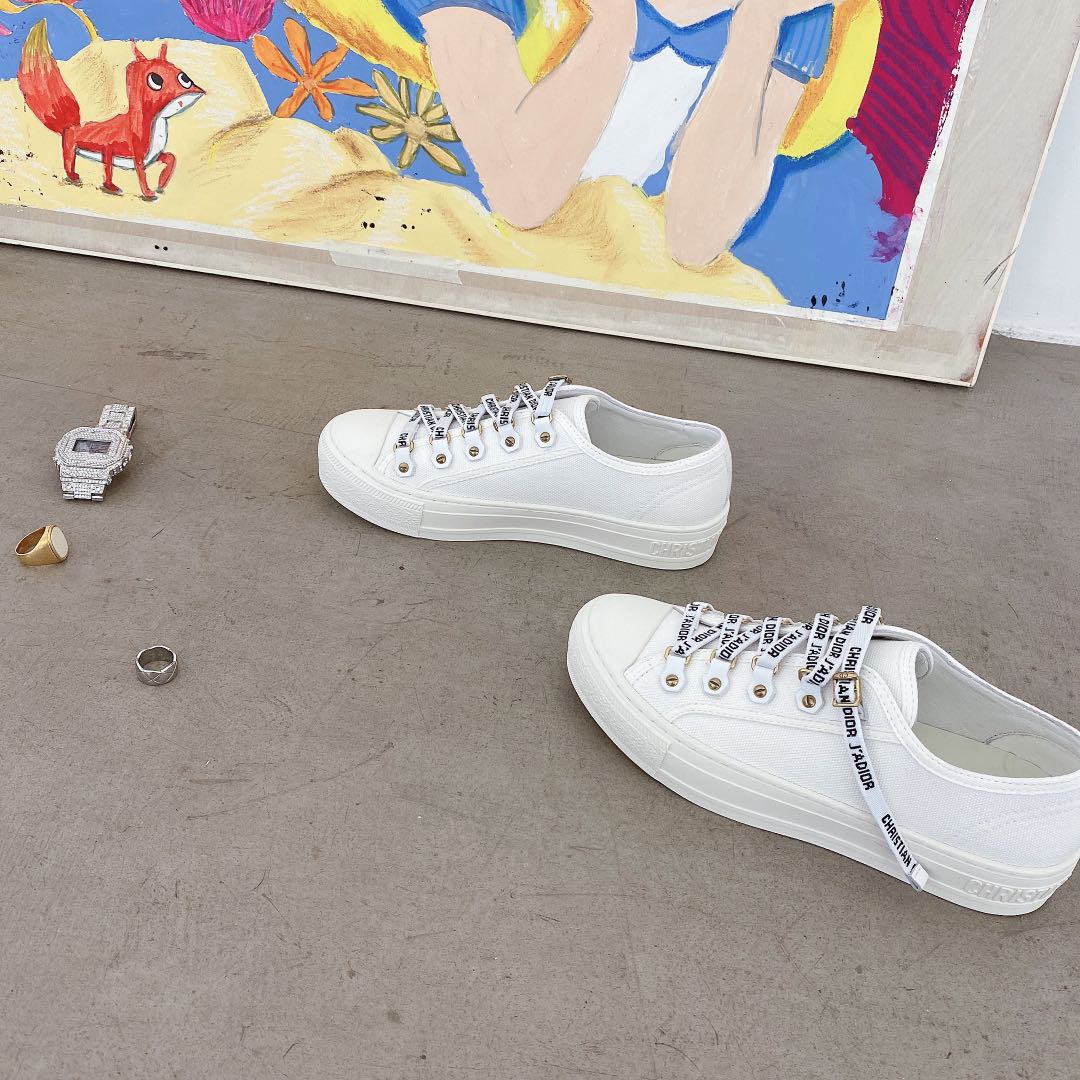 Z2Q105D429 Popular high-quality Shoes