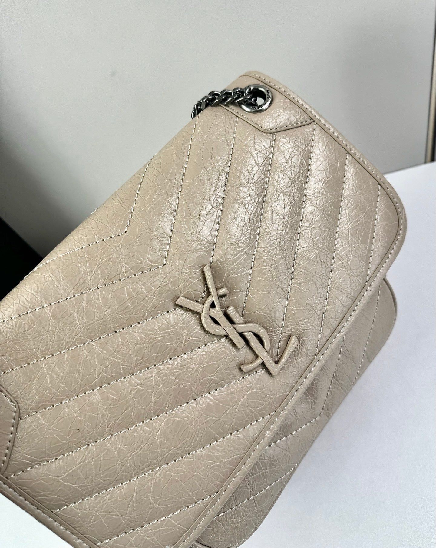 B1R76SL16 Popular leather bag