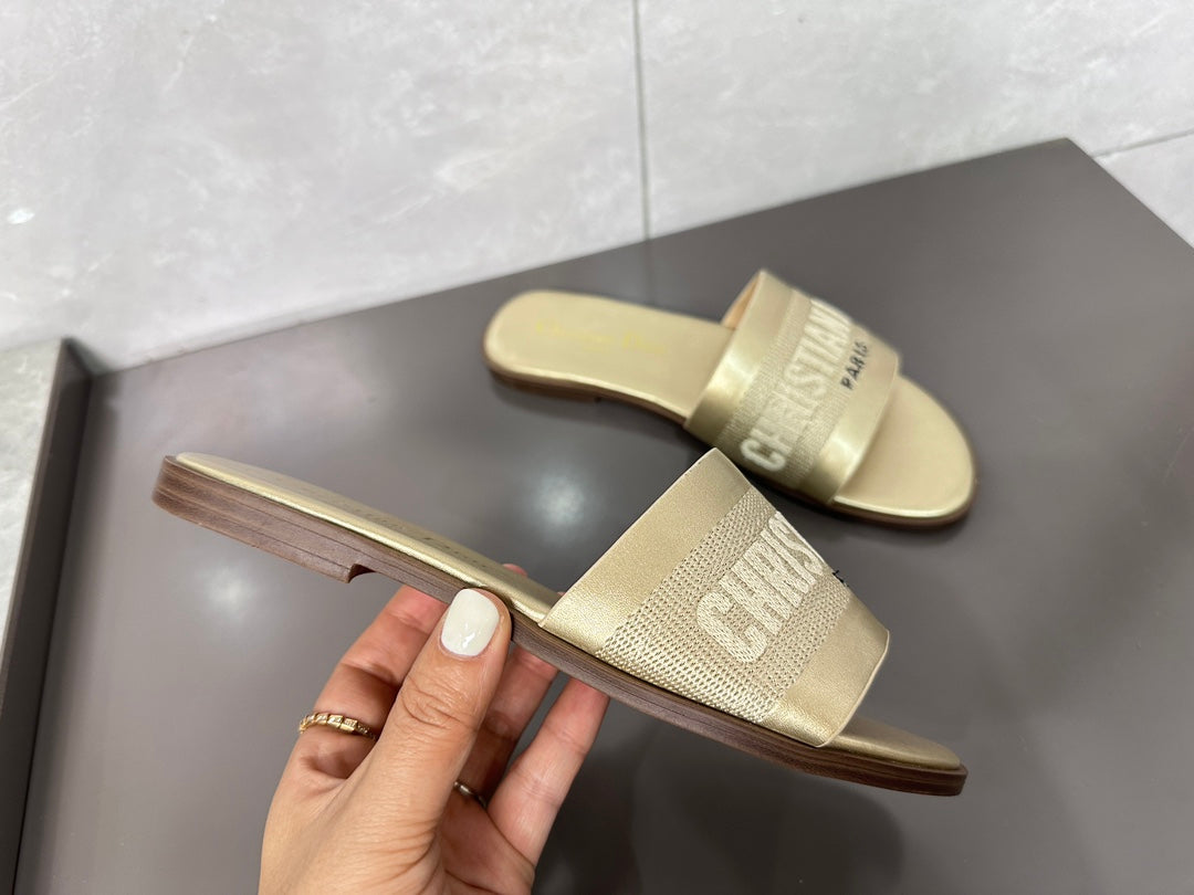 Z1ZD32 Popular slippers