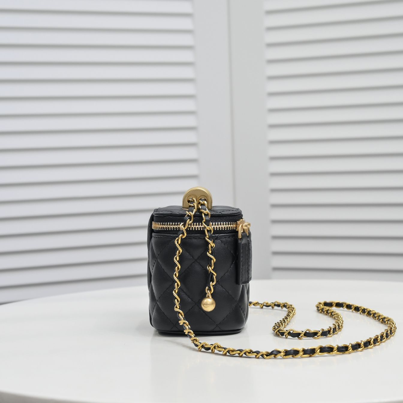 B1X43C45 Popular  leather bag 