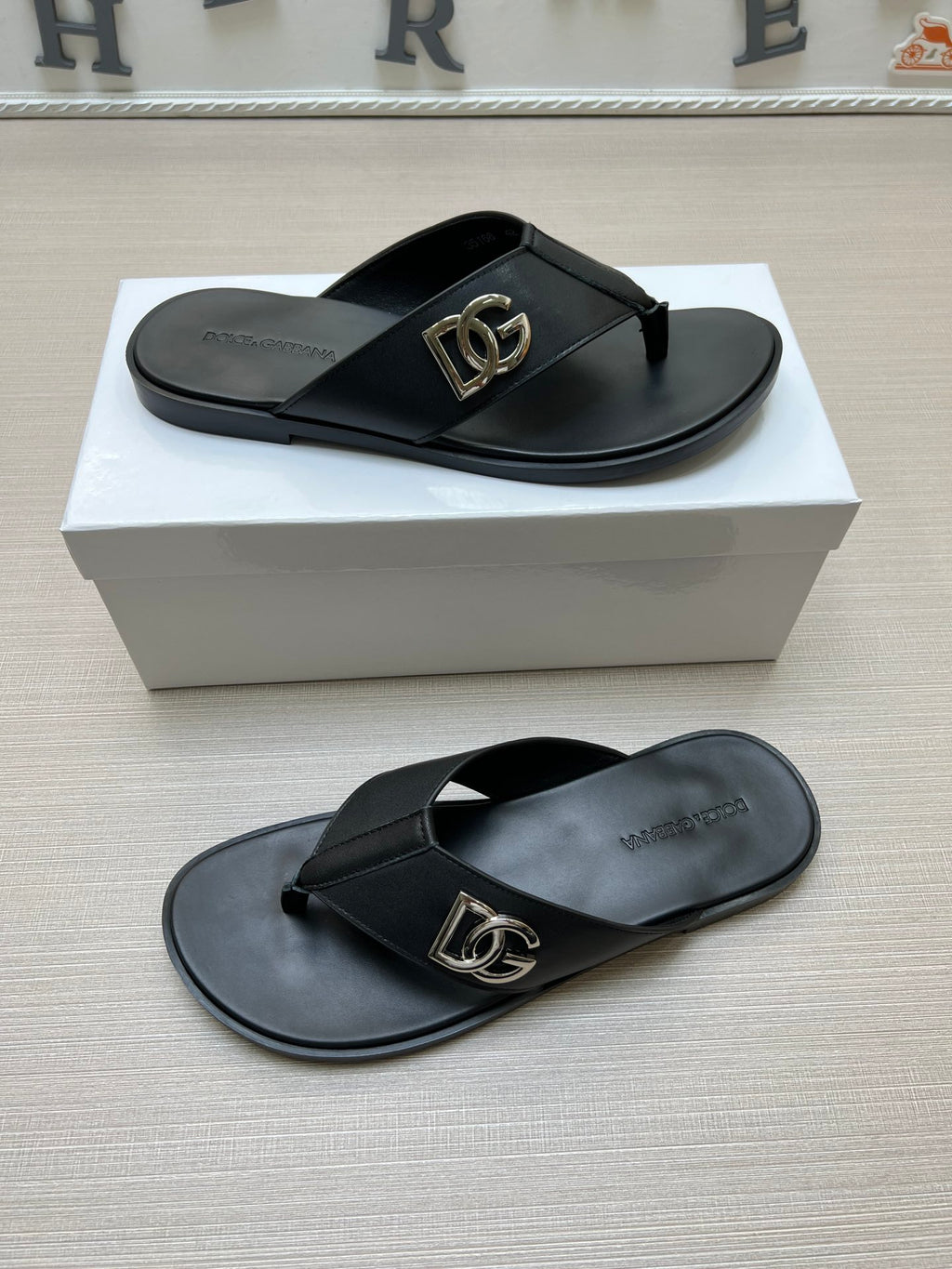 Z5ZA93 Popular slippers
