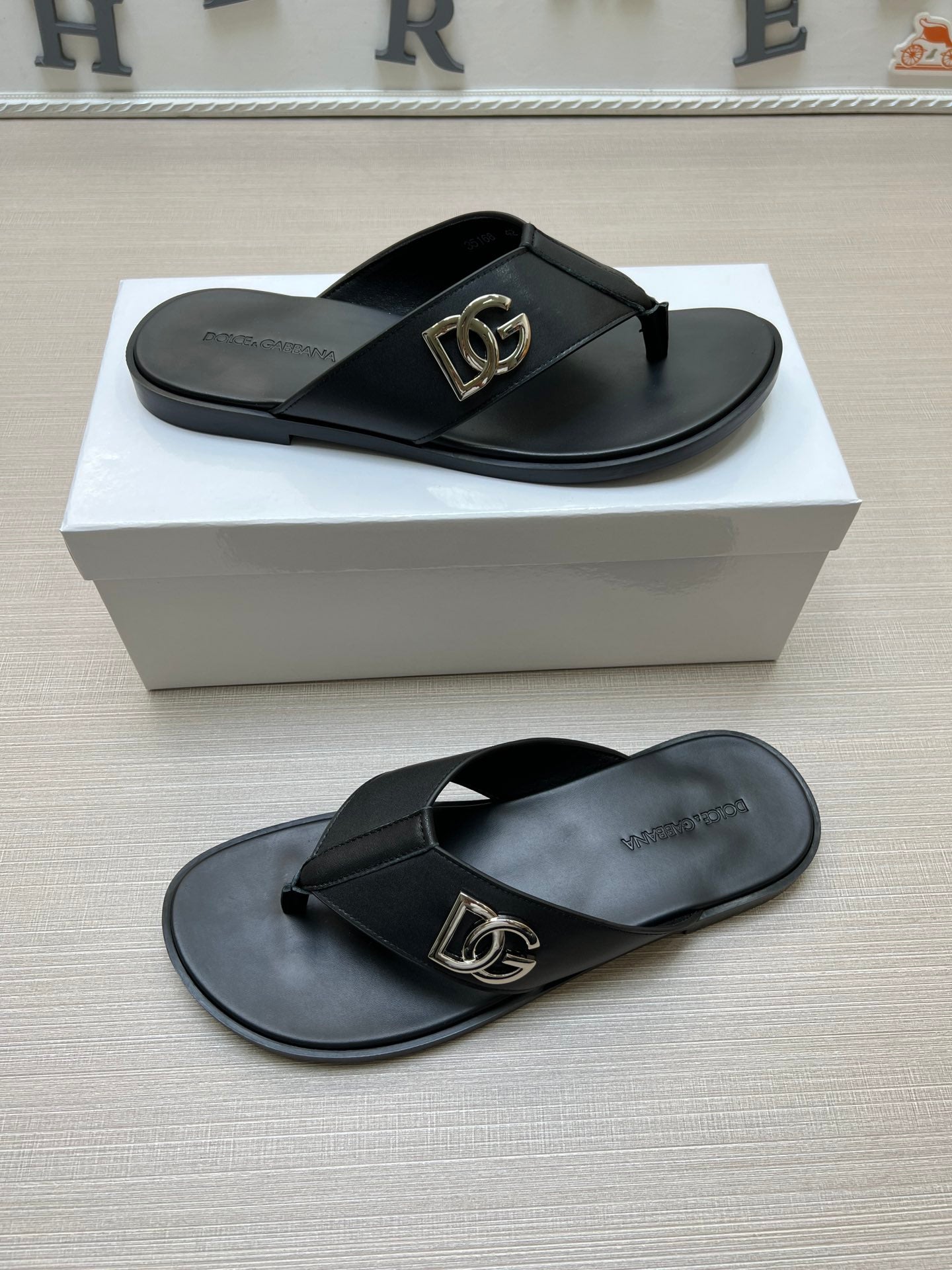 Z5ZA93 Popular slippers
