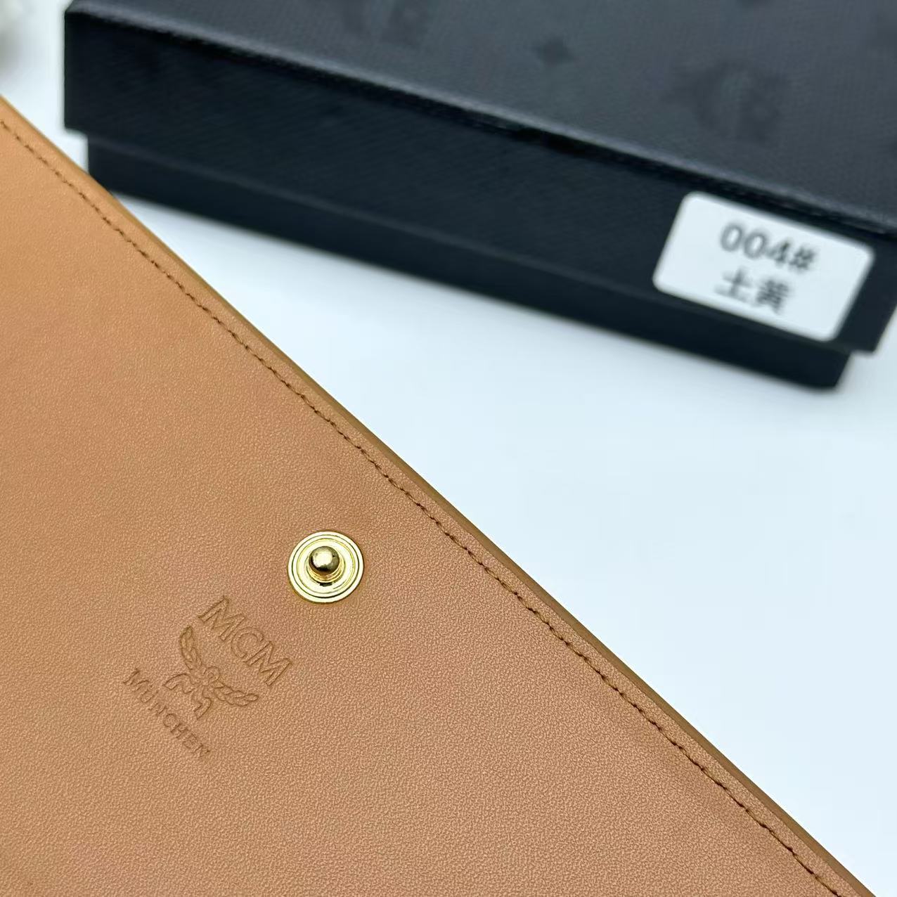 B1N36M14 Popular leather  Wallets