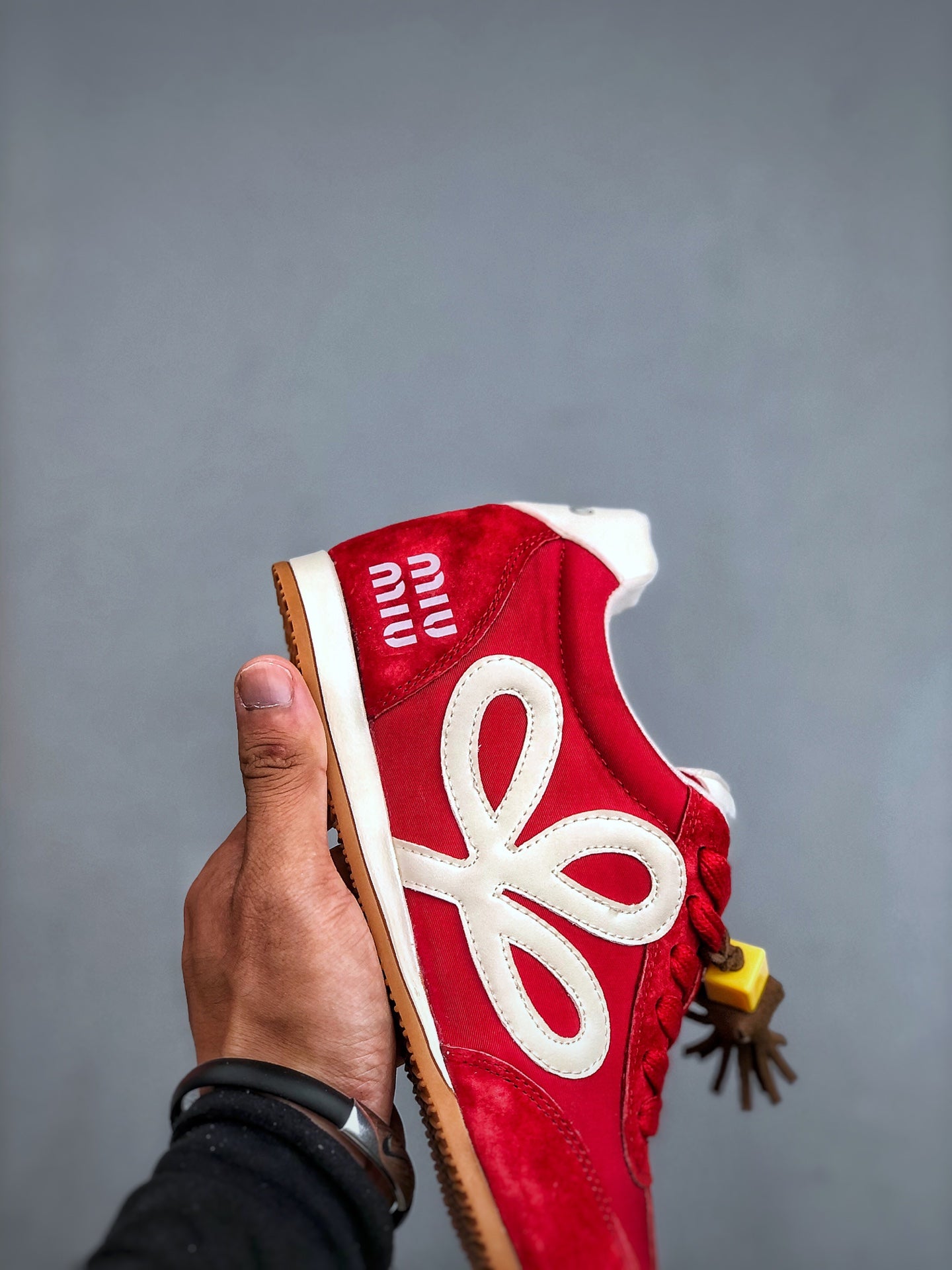 Z4Q95A82 Popular Shoes