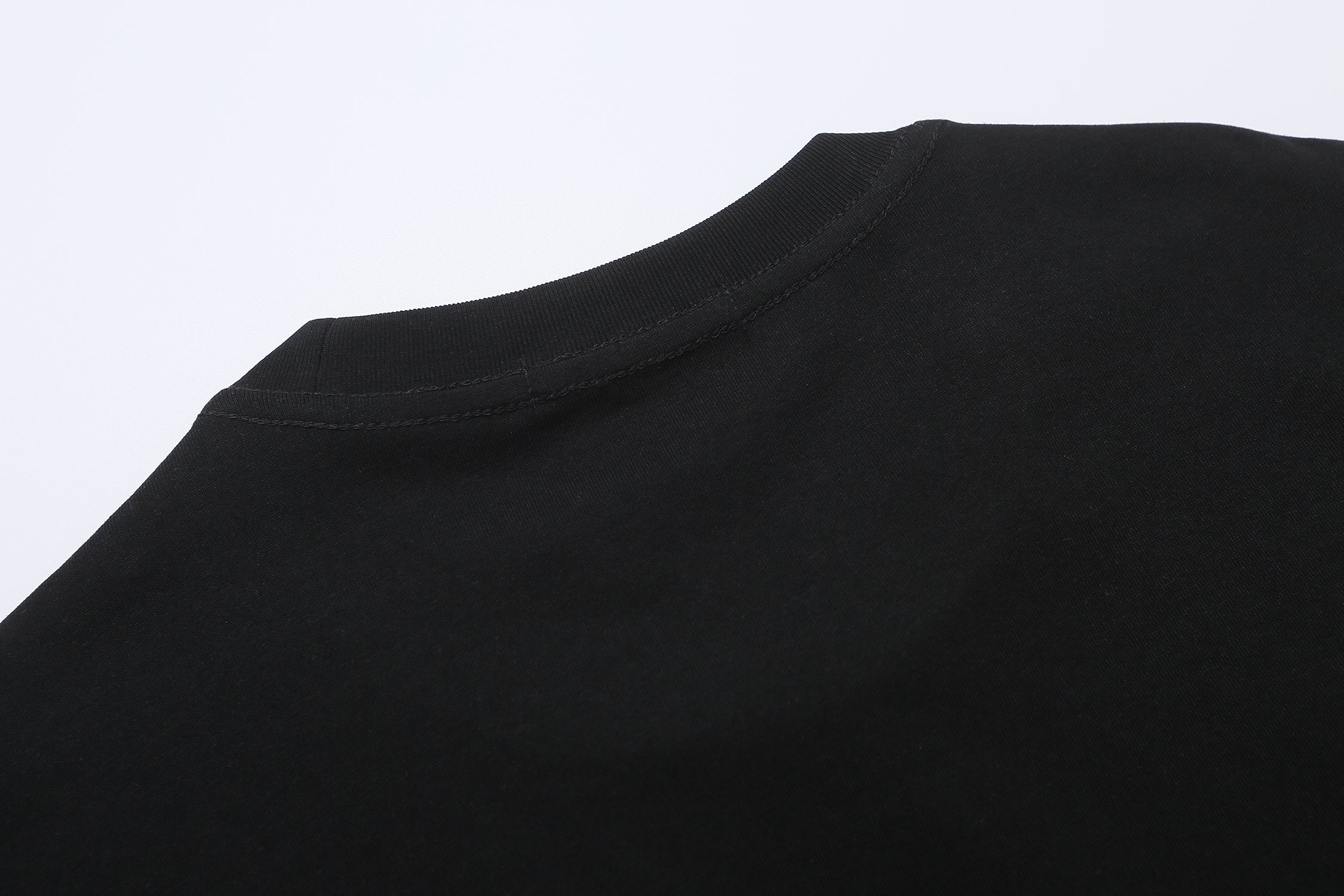 U1R45E195 Popular T-shirt