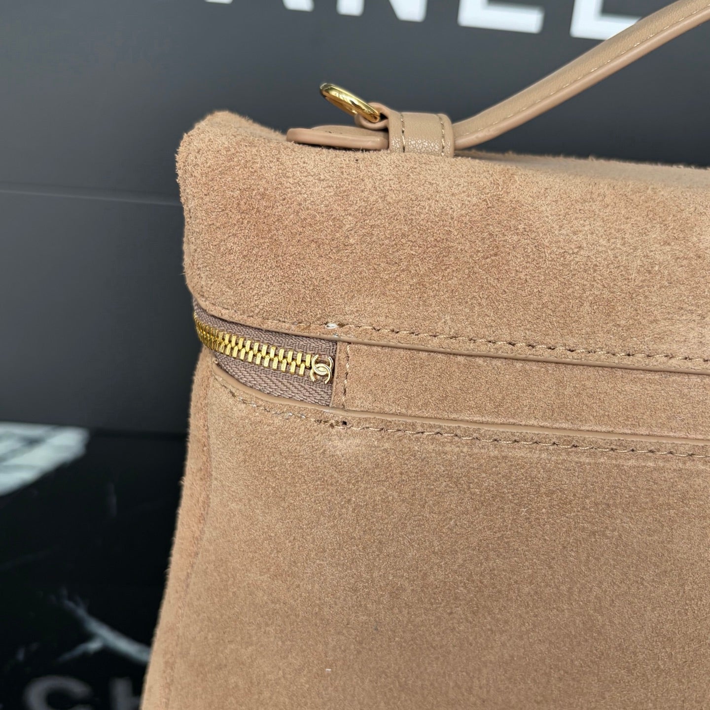 B1R76C31 Popular leather bag
