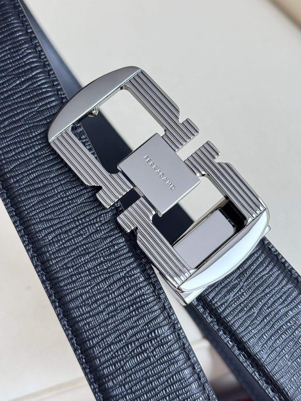 P1Q115A54 Popular High quality belt With full package
