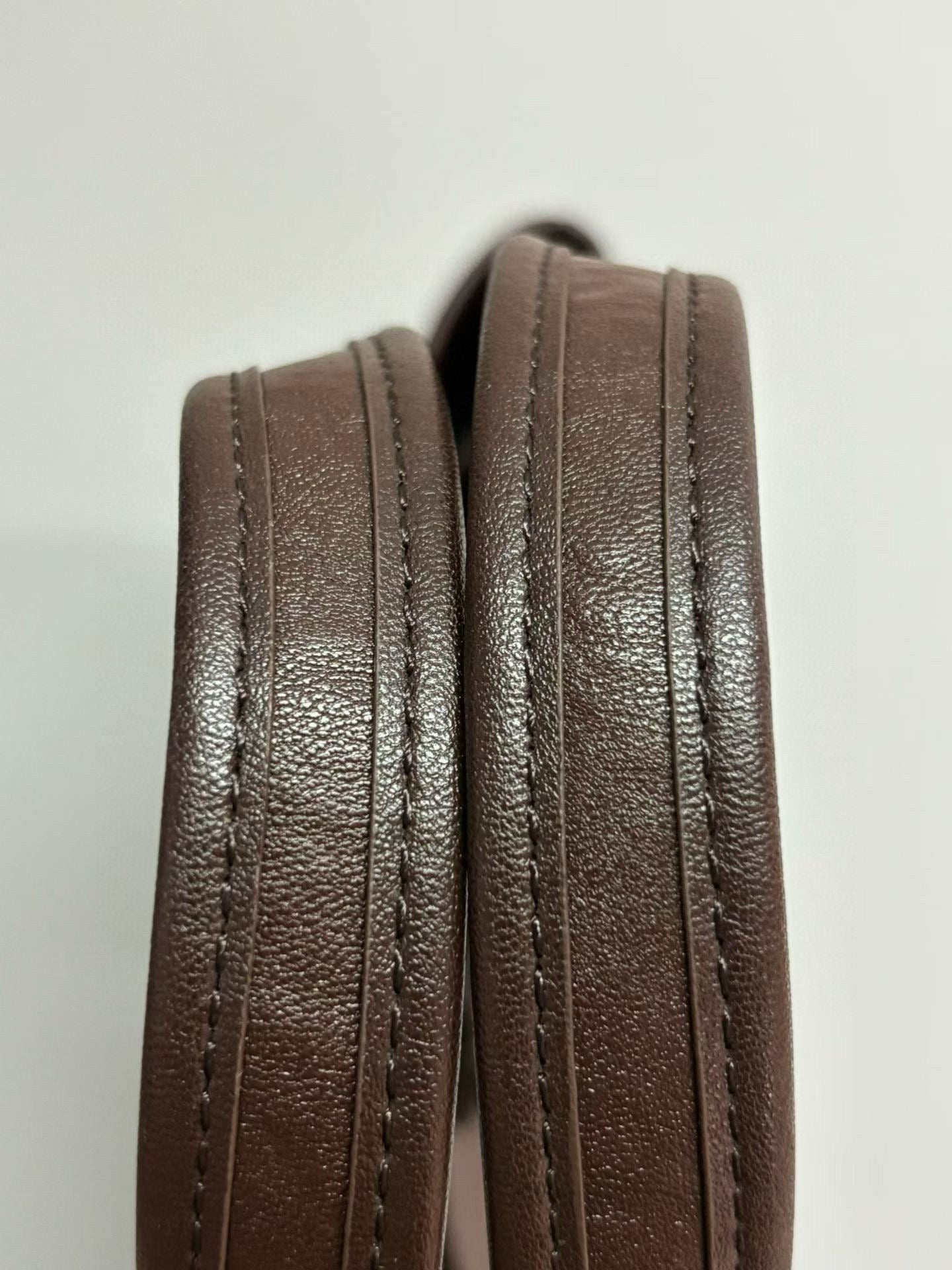 B1N36J12 Popular leather bag