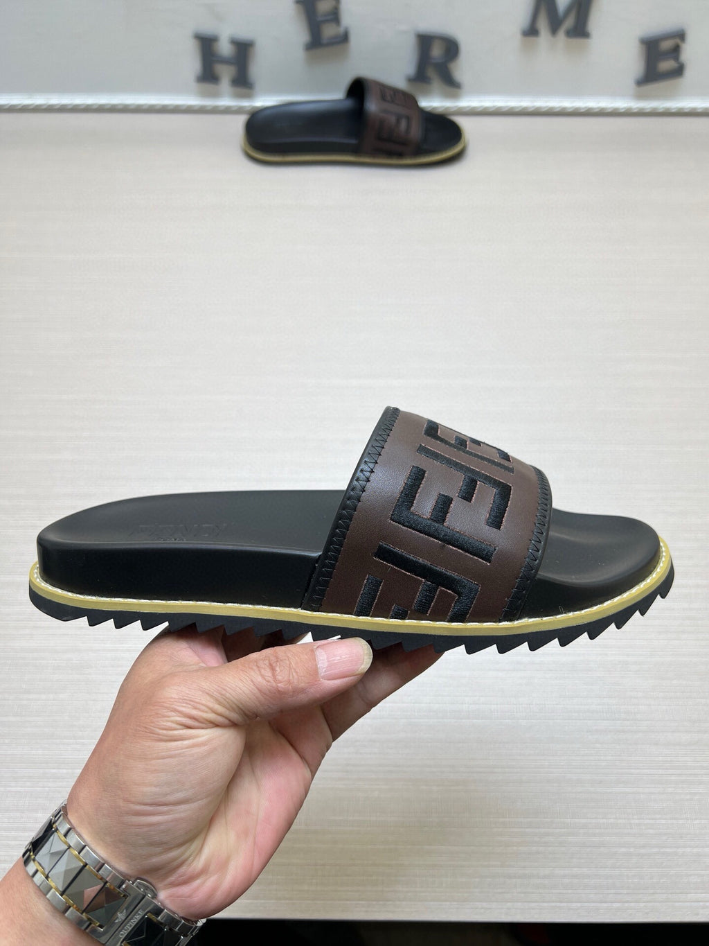 Z5ZF25 Popular slippers