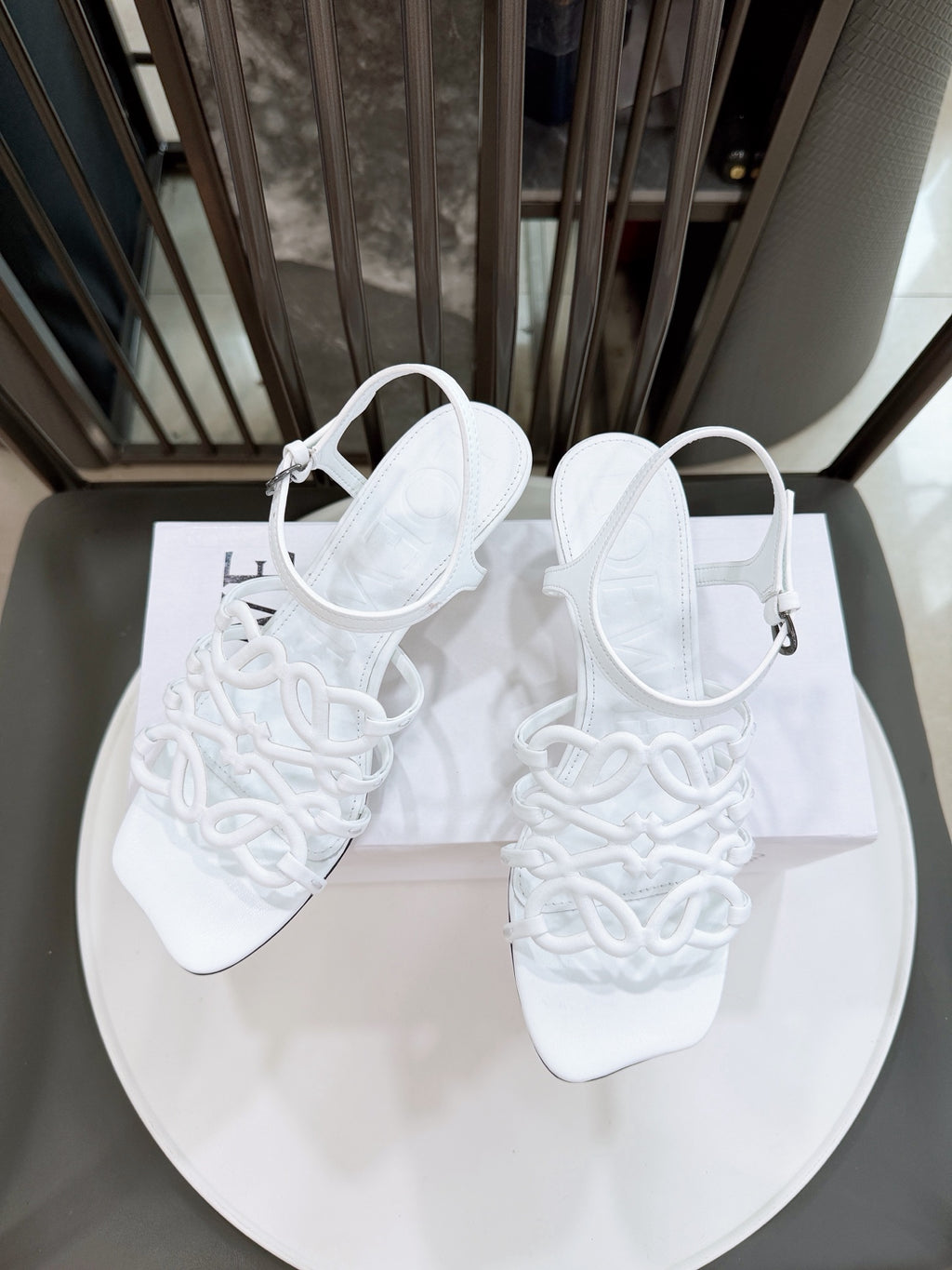 Z2R76A12 Popular high-quality  leather shoes