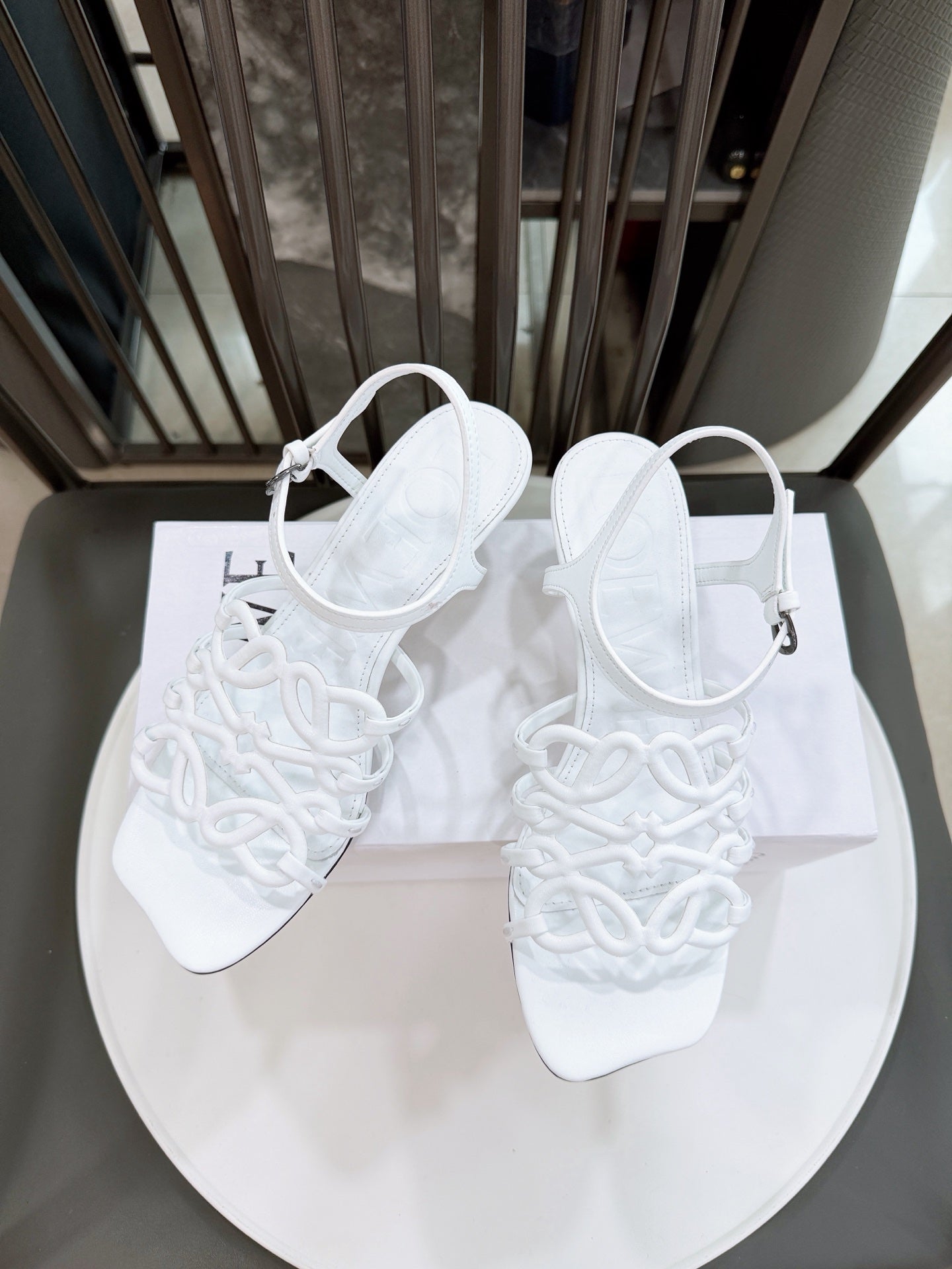 Z2R76A12 Popular high-quality  leather shoes