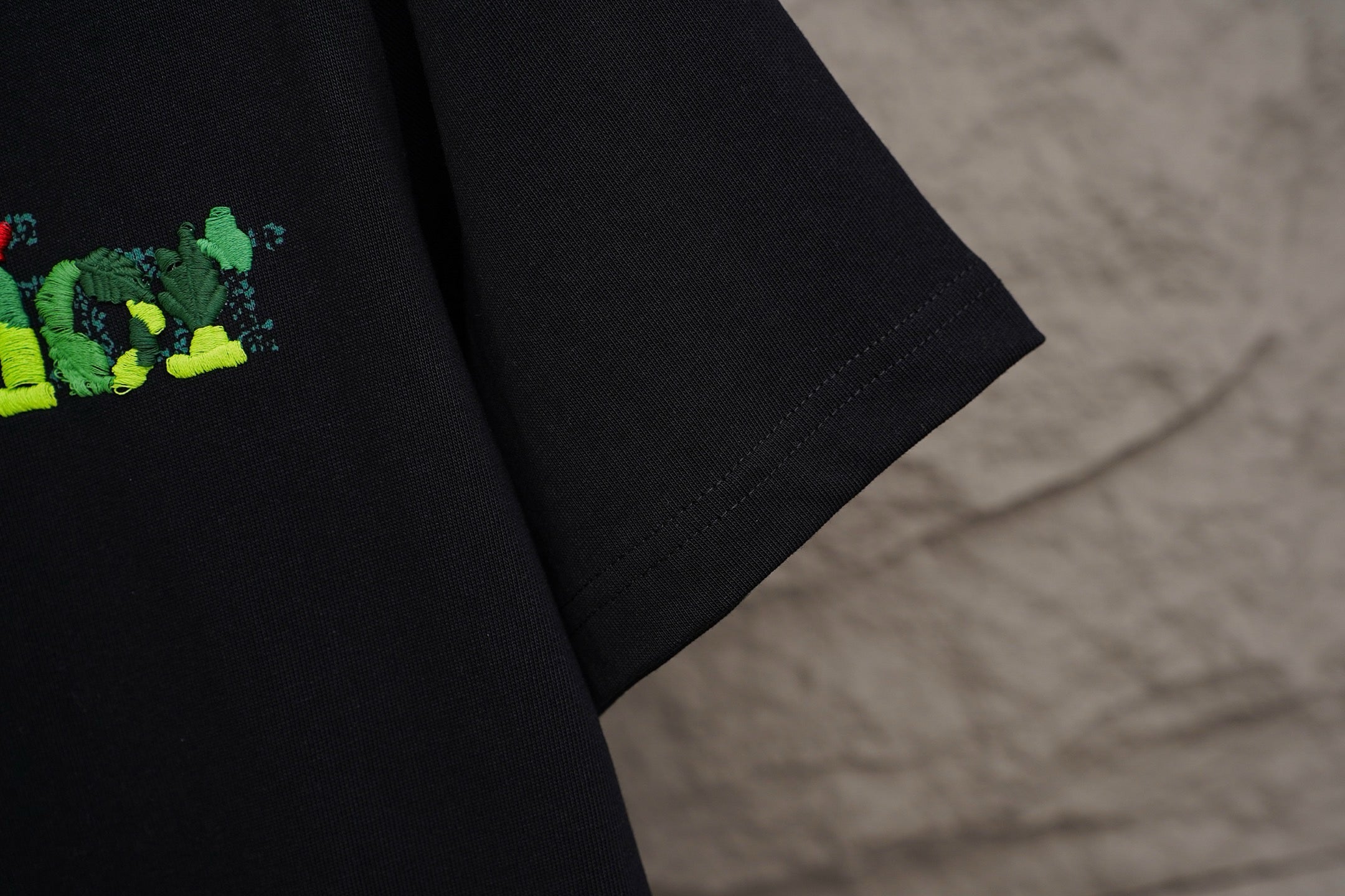 U1R76D16 Popular T-shirts