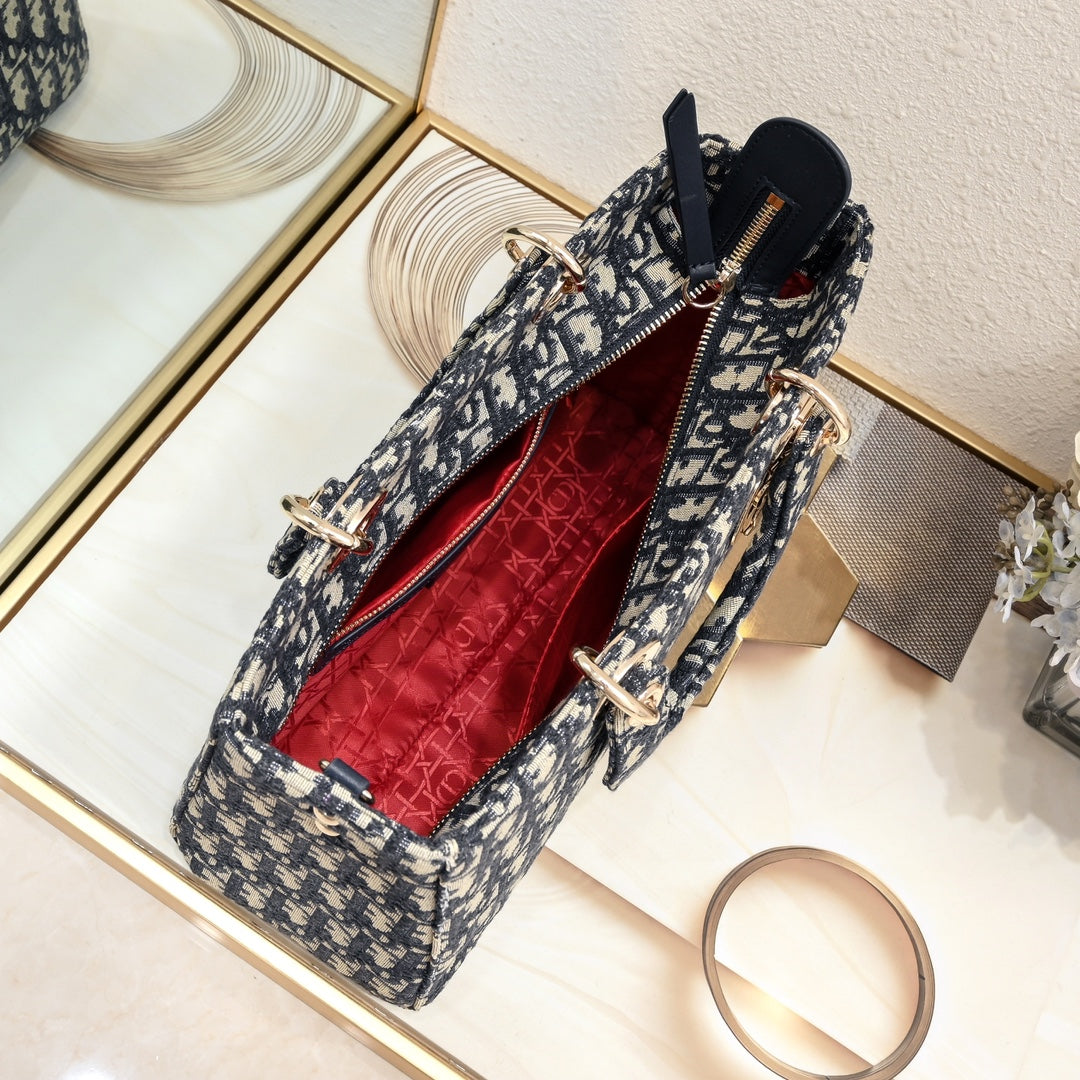 B1X54D439 Popular   embroidery bag