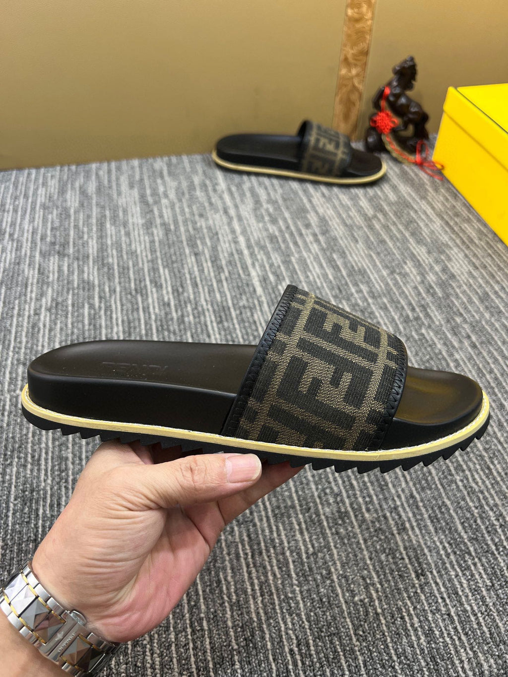 Z5XF105 Popular Slippers