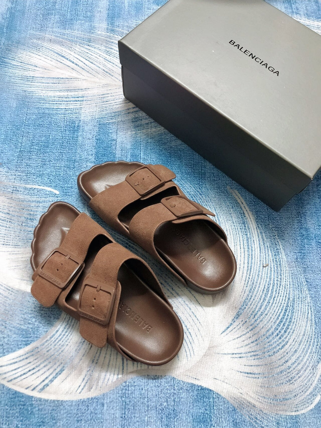 Z1Z54J192 Popular Slippers