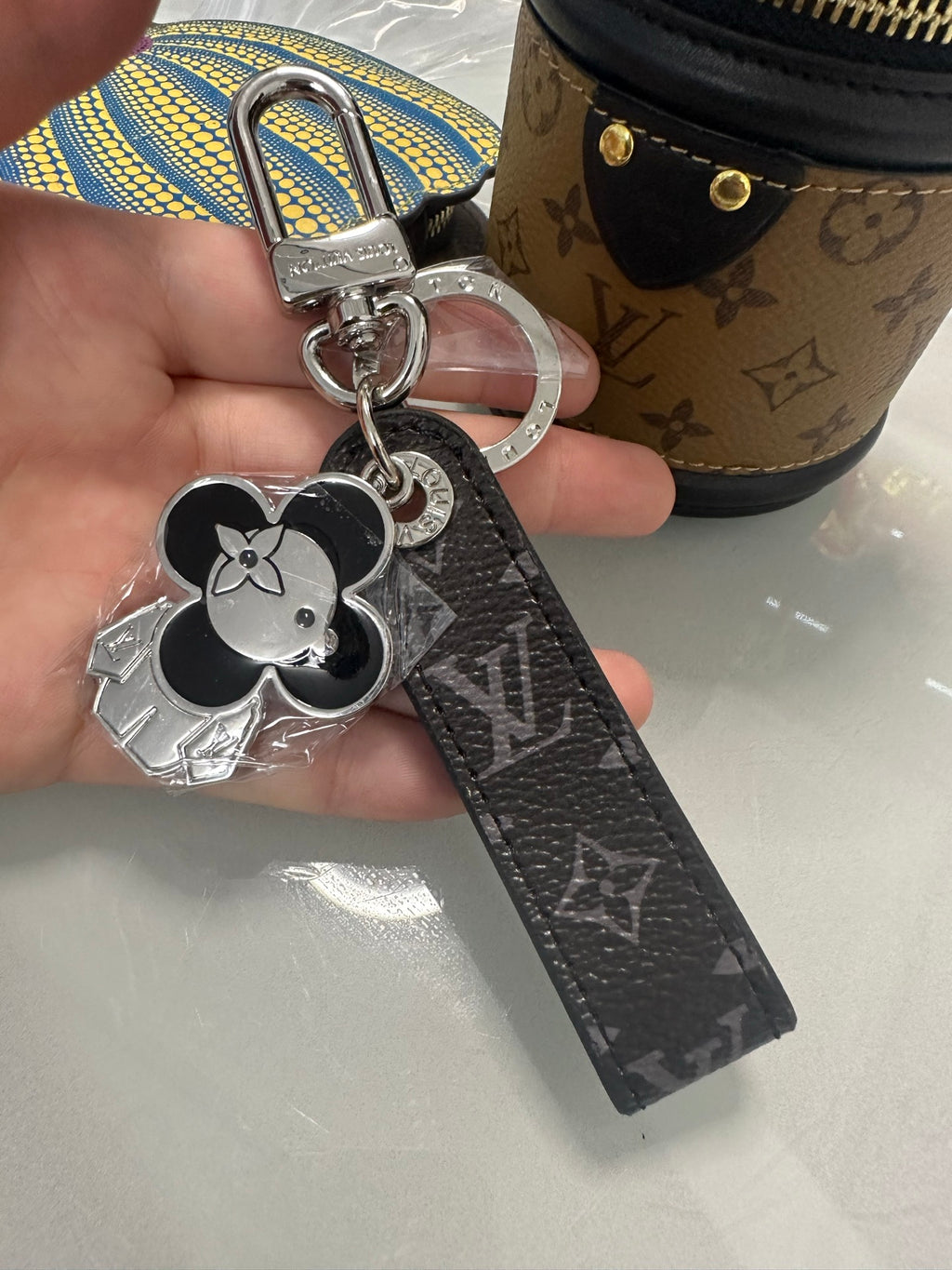 A1Z105E27 Popular bag 's charms accessories