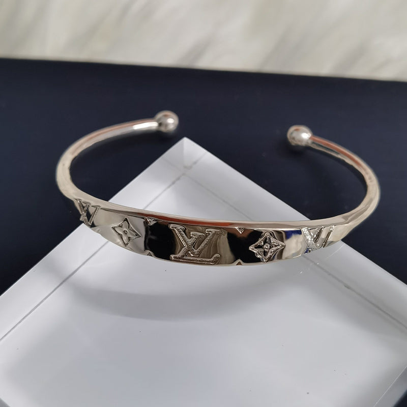 X1B22E719K  Popular Bracelets