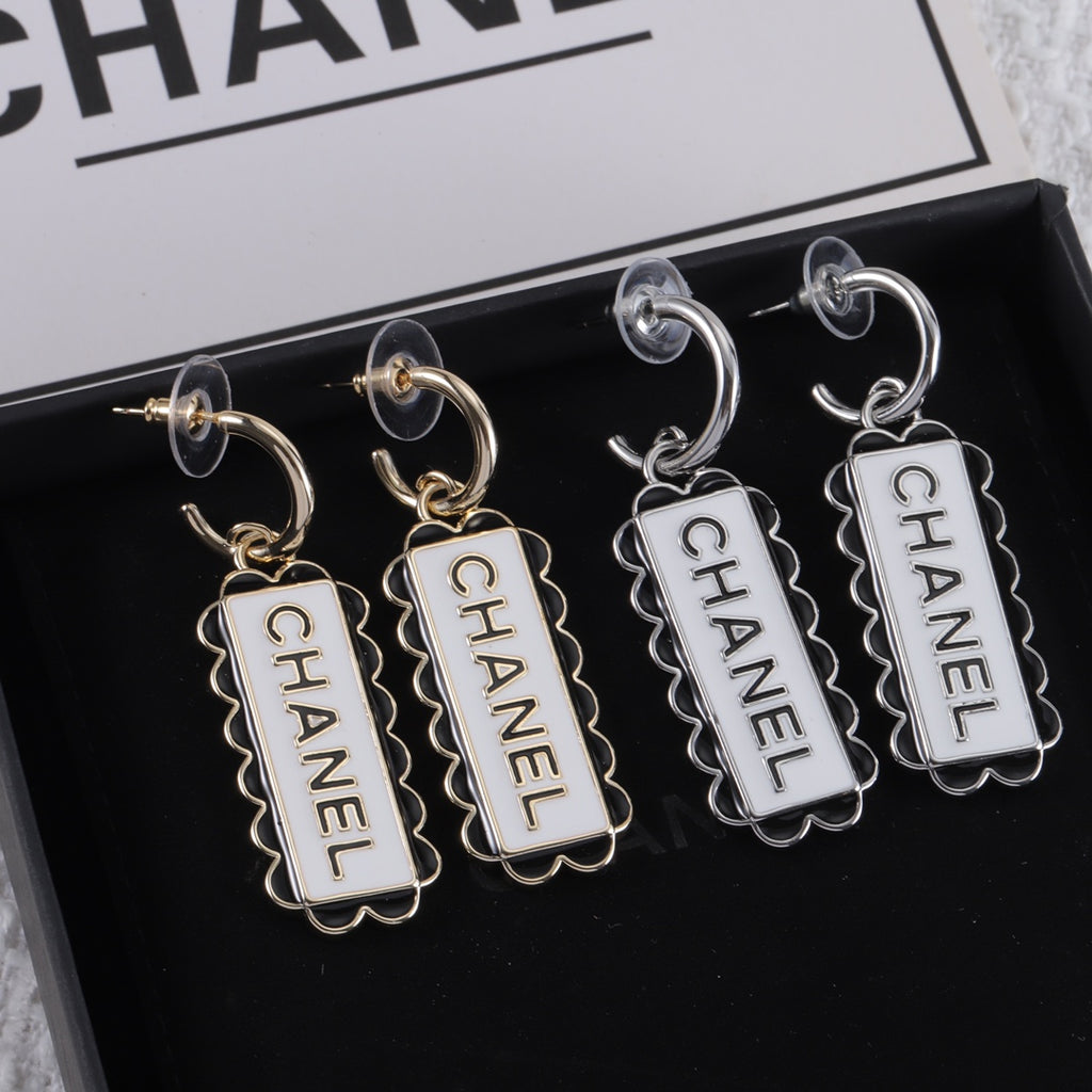 X1Z94C1091E Popular  Earrings