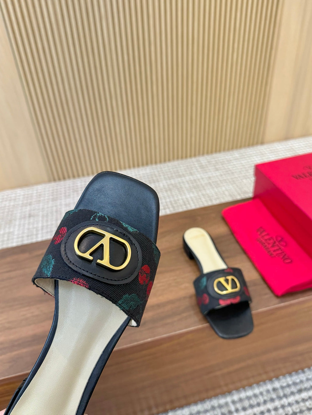 Z2Q55VL32 Popular leather shoes
