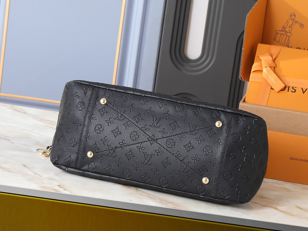 B1P46E65 Popular leather bag