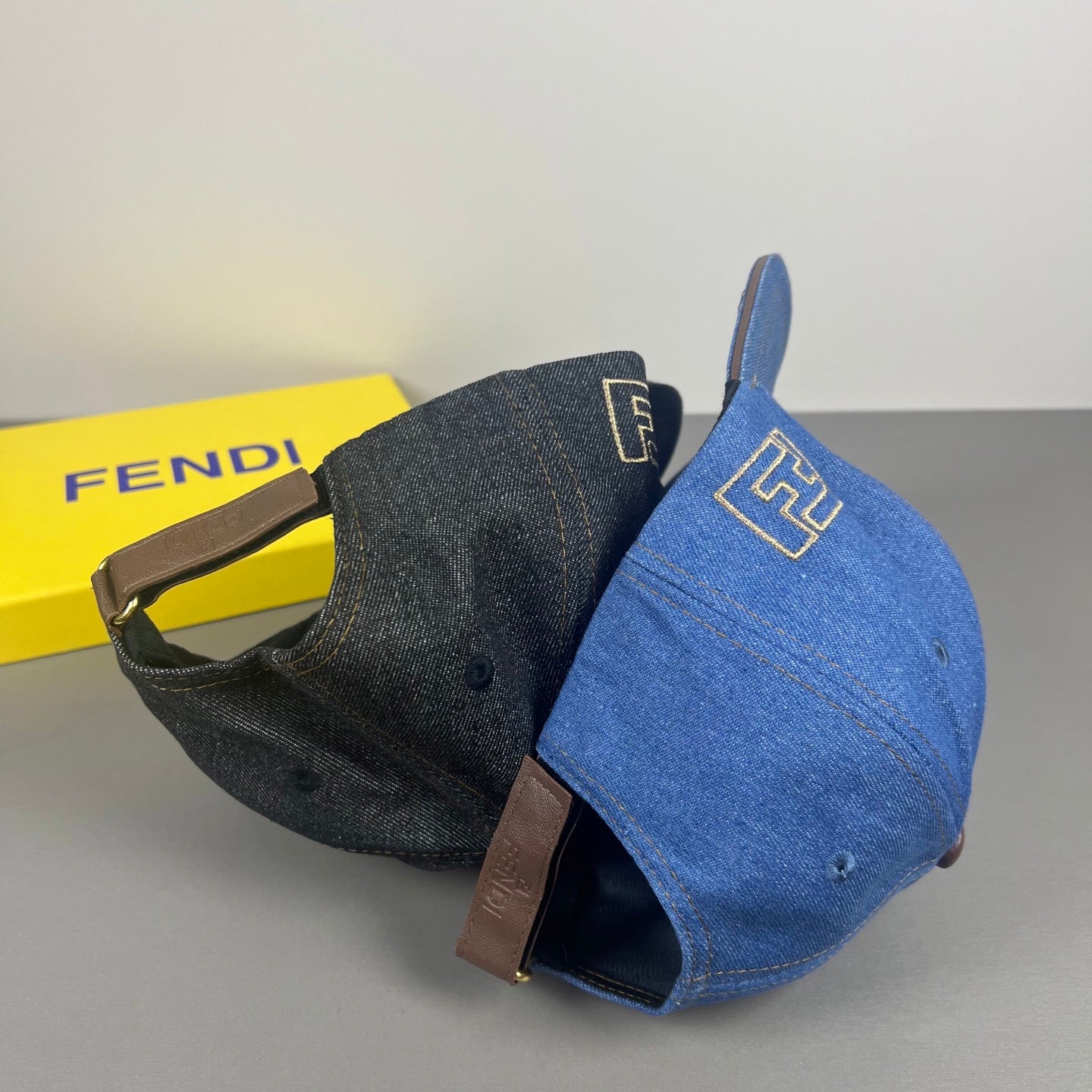 M1R76F18 Popular hats