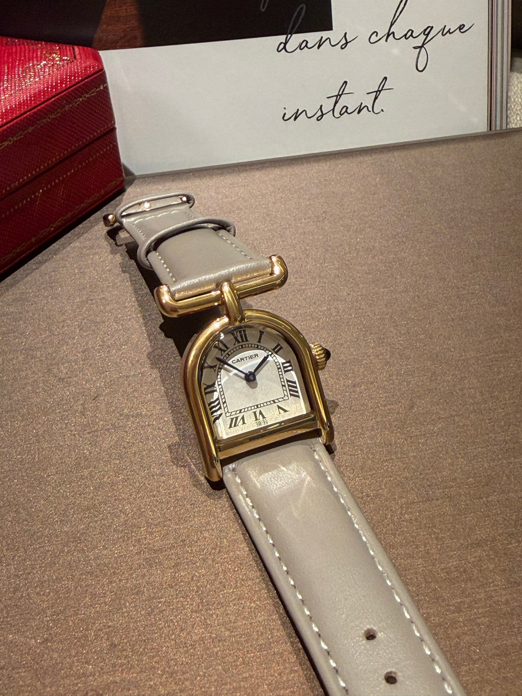 L1R36K104 Popular Watches (The total length of the watch is 23.5cm)
