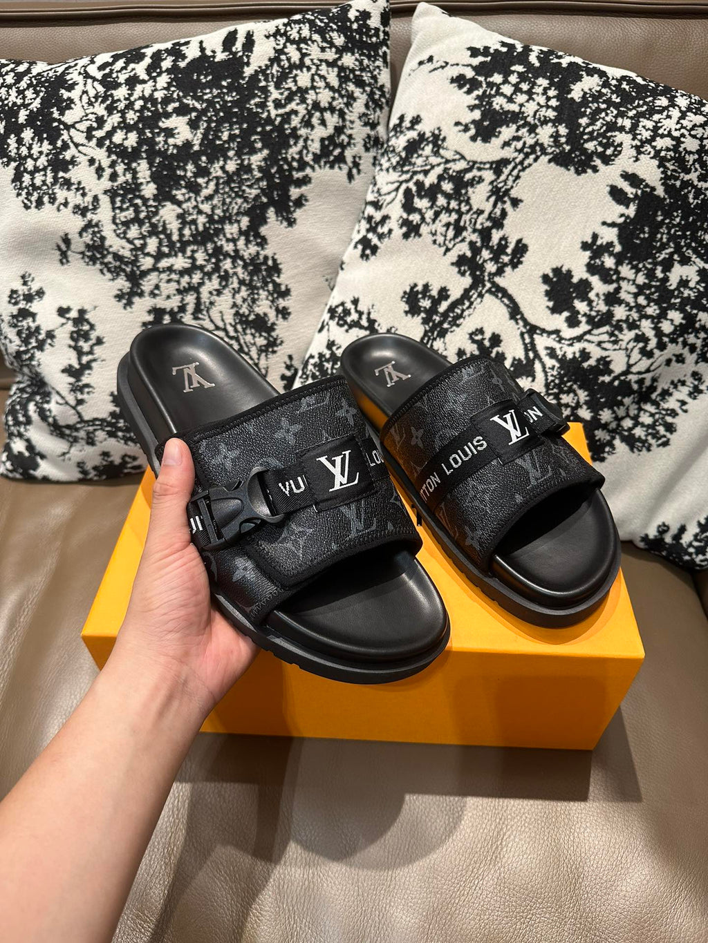 Z2Z85E27  Popular leather Shoes