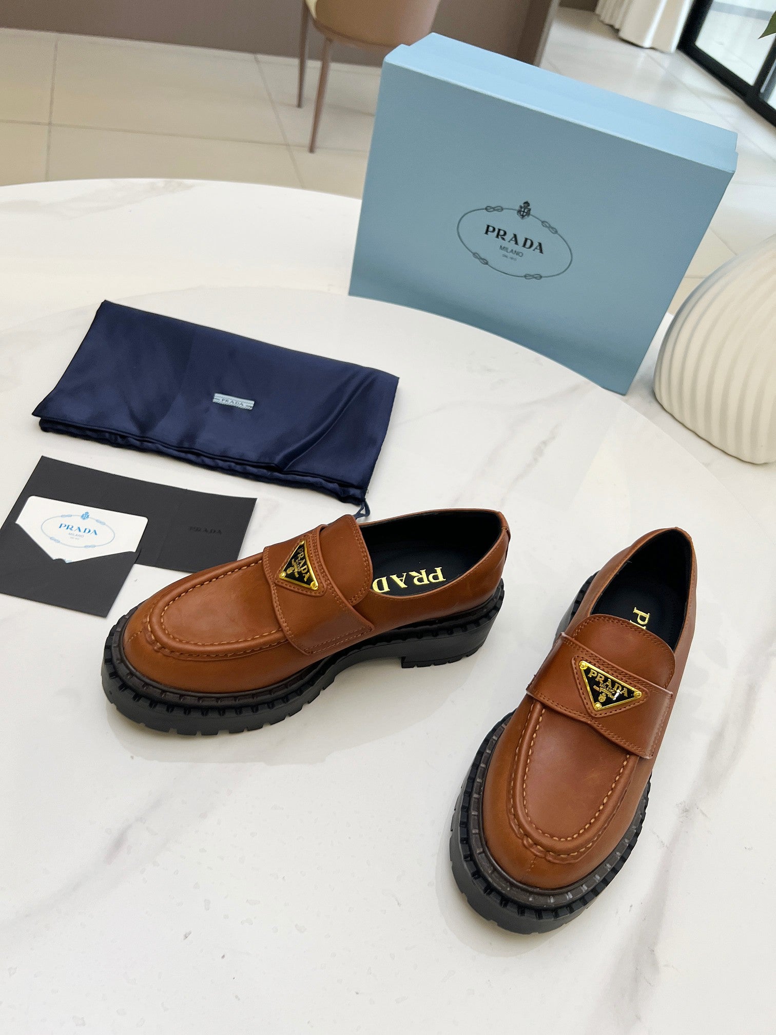 Z2Q105P409 Popular high-quality Shoes