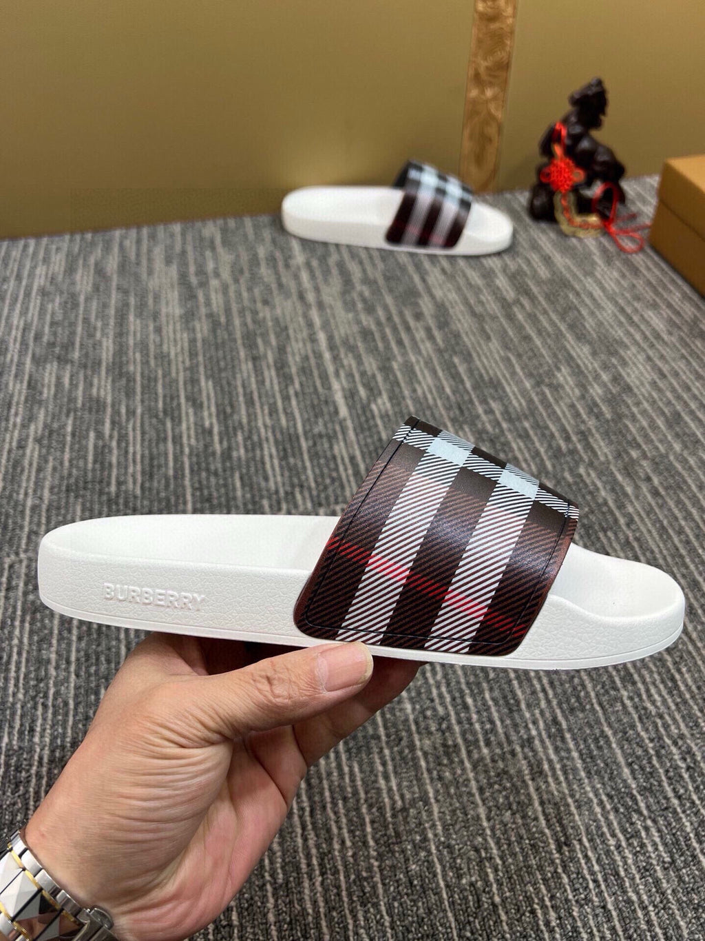 Z5Z35R261 Popular Slippers