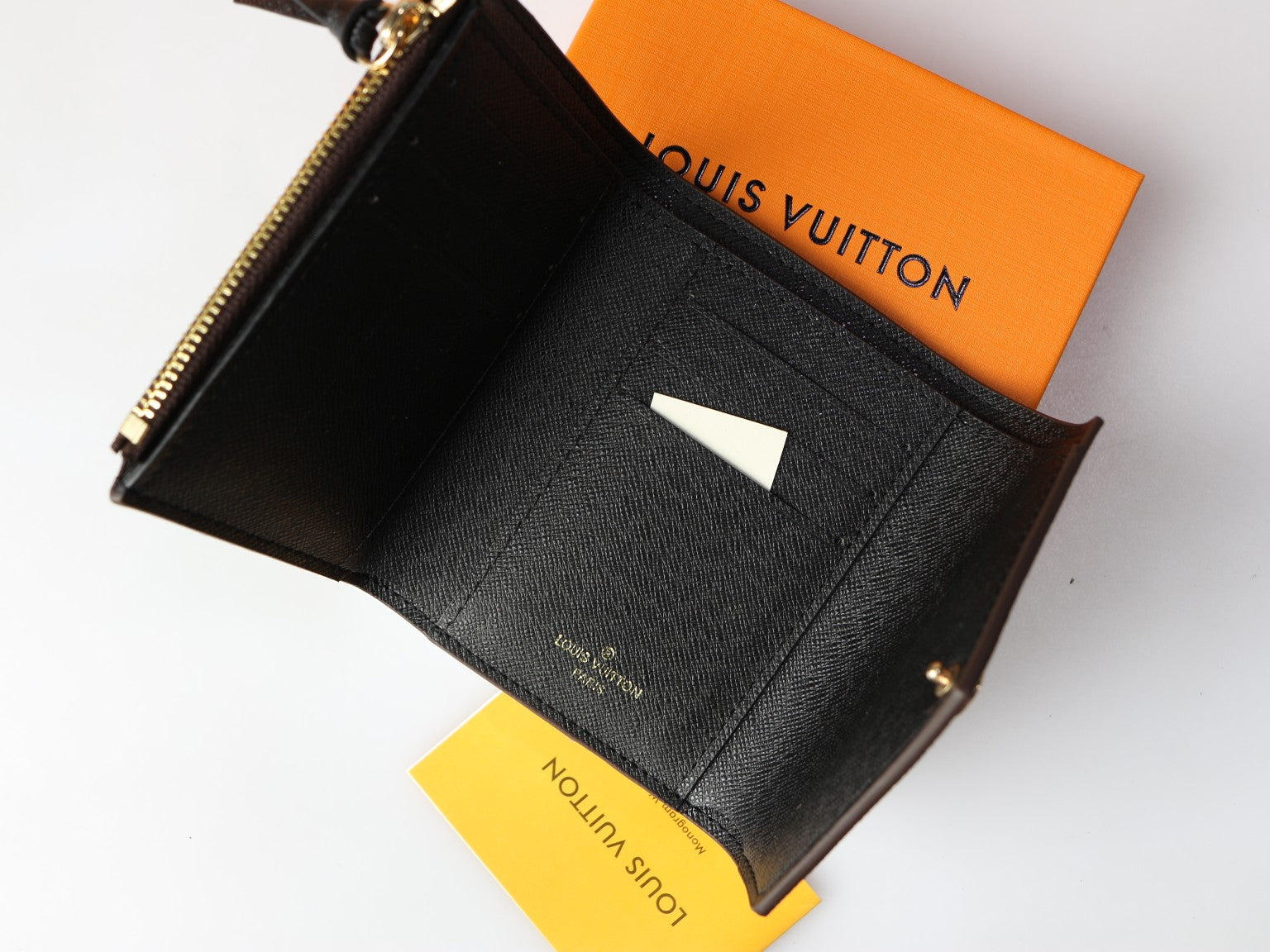 B1R15E124 Popular leather Wallets